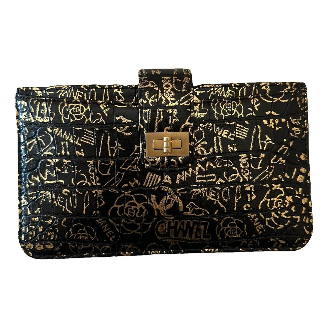 Leather clutch bag