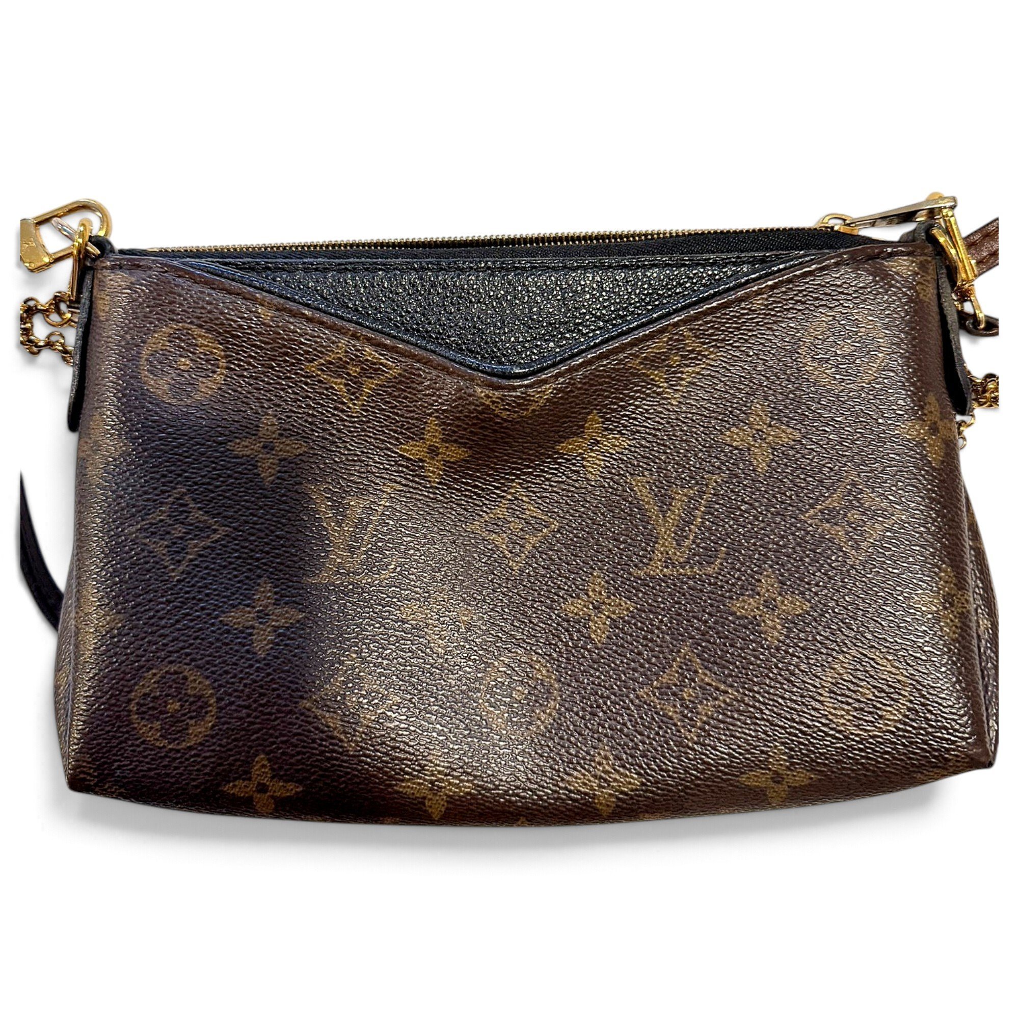 Louis Vuitton Leather crossbody bag