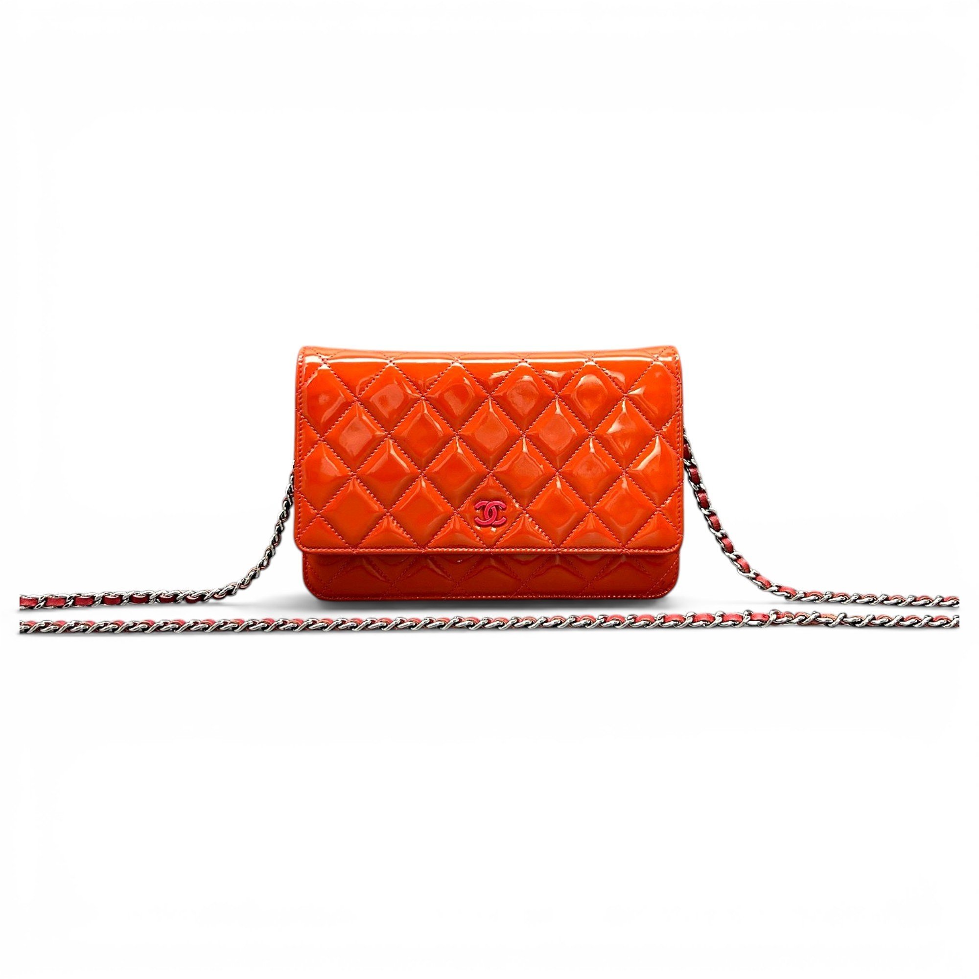 Wallet On Chain Timeless/Classique patent leather crossbody bag