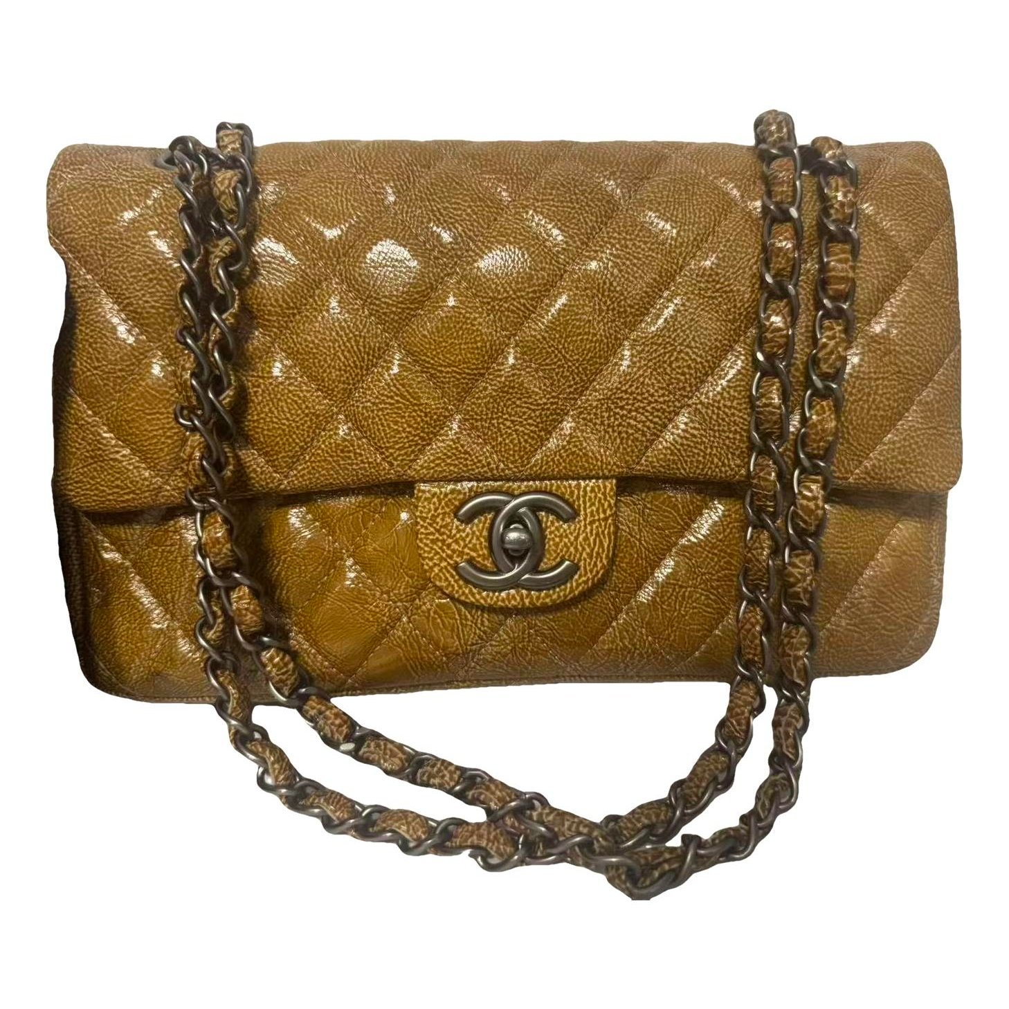 Timeless/Classique patent leather handbag