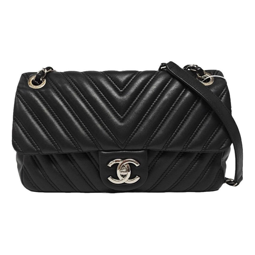 Timeless/Classique leather crossbody bag