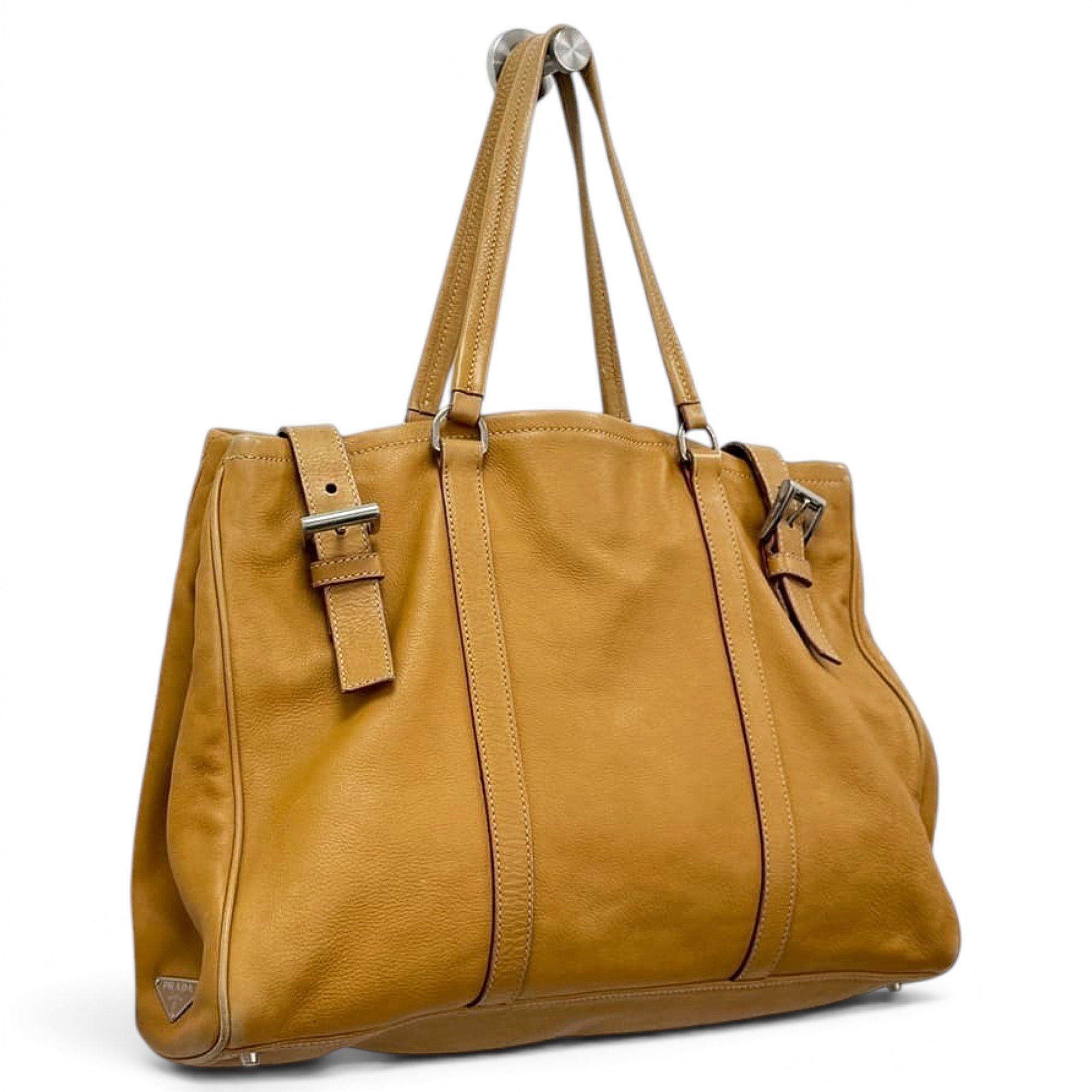 Leather handbag