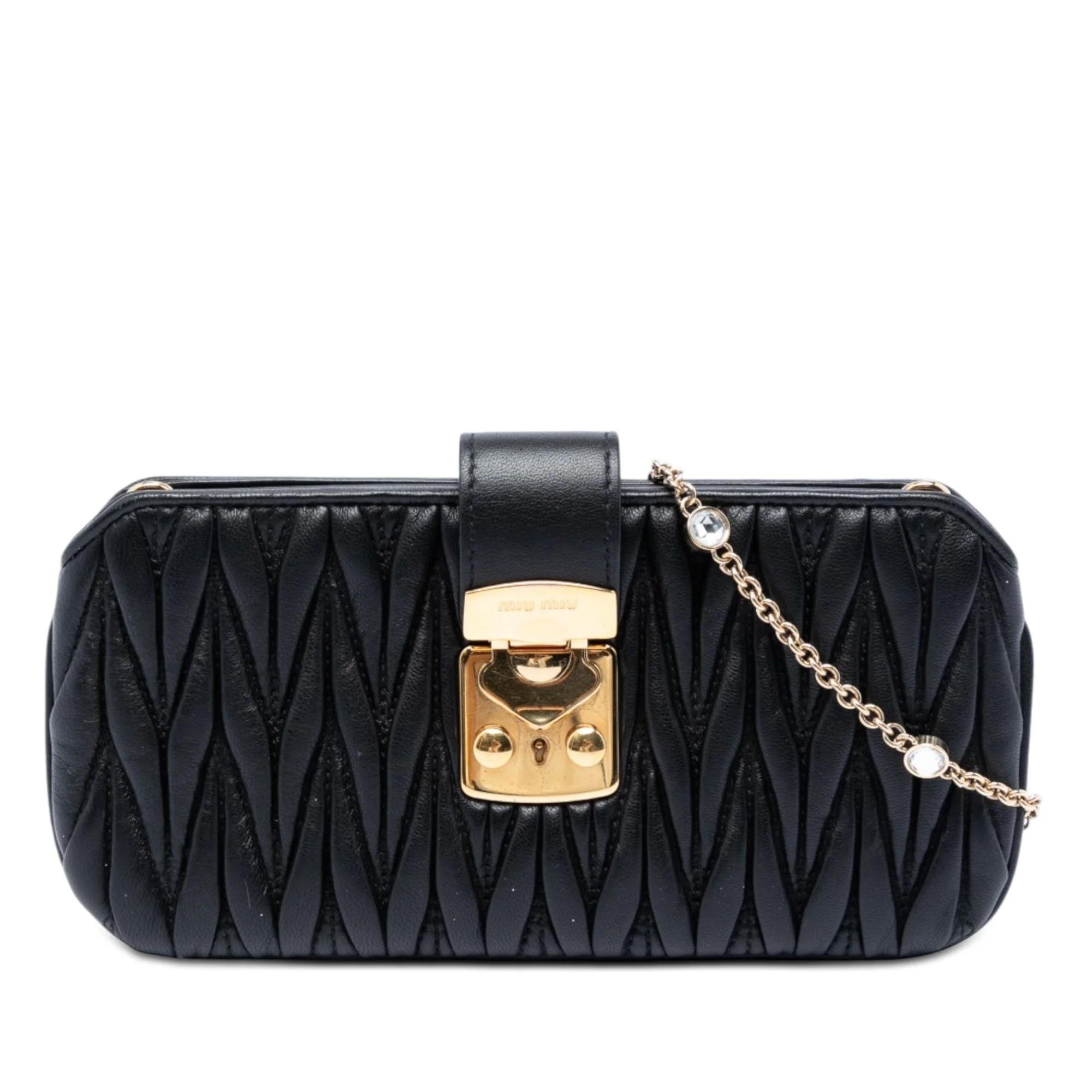 Matelassé leather handbag