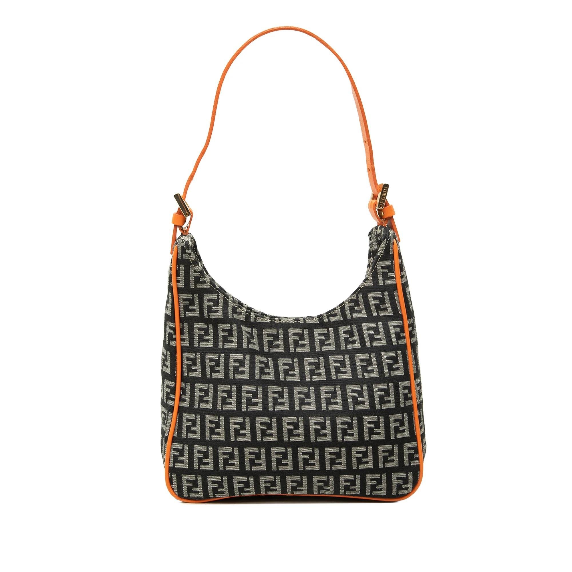 Pocket leather handbag