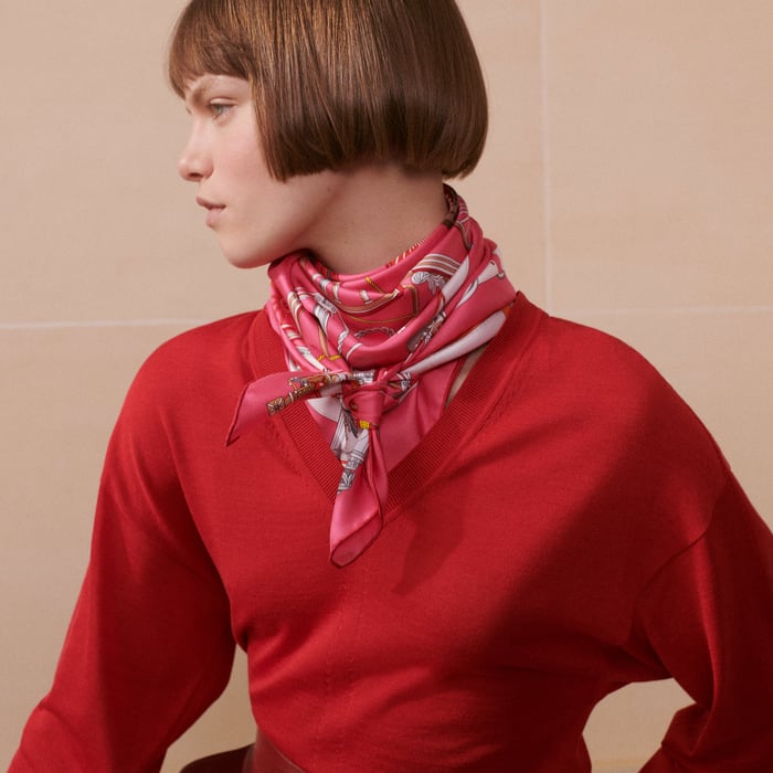 Stately Wheels Scarf 90