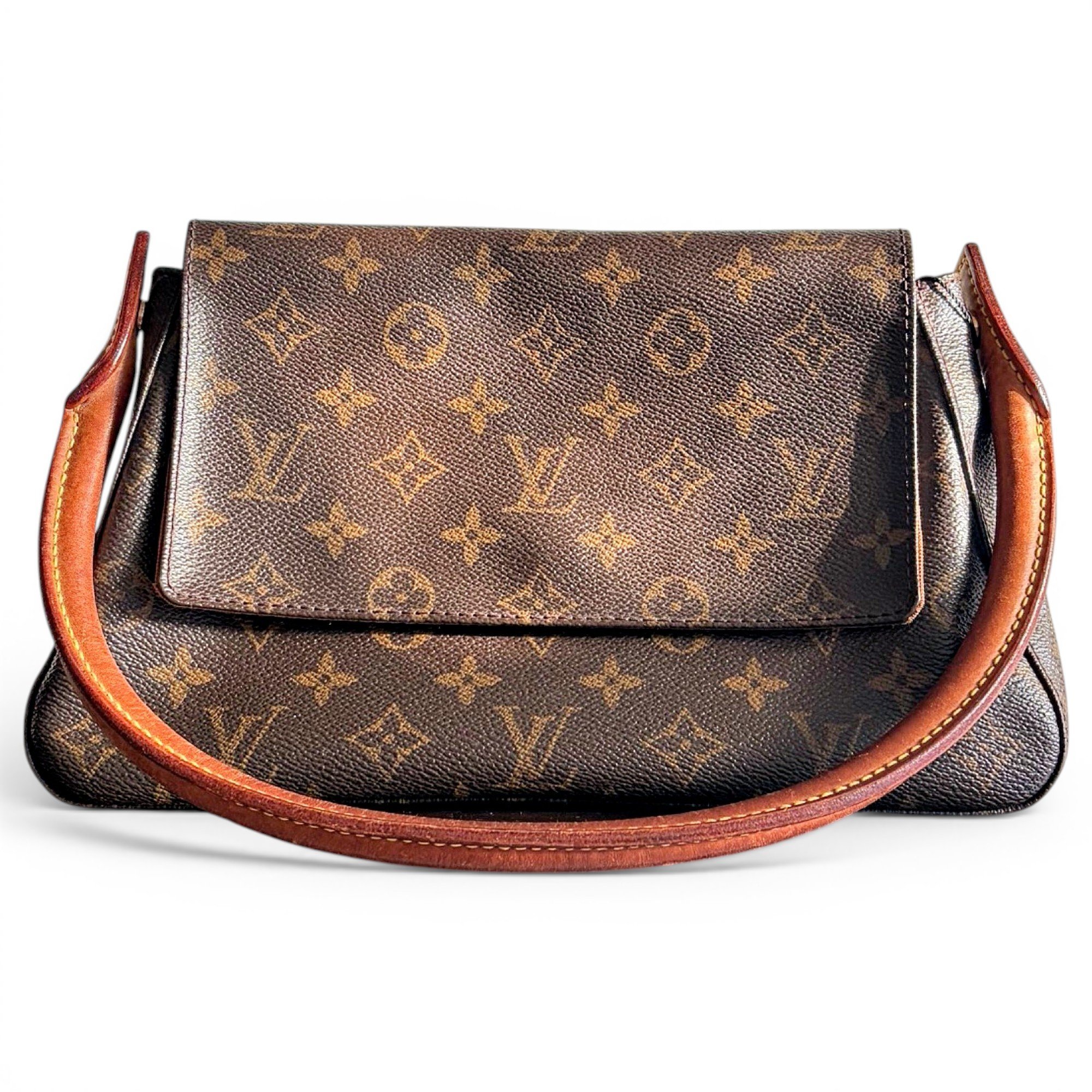 Looping leather handbag