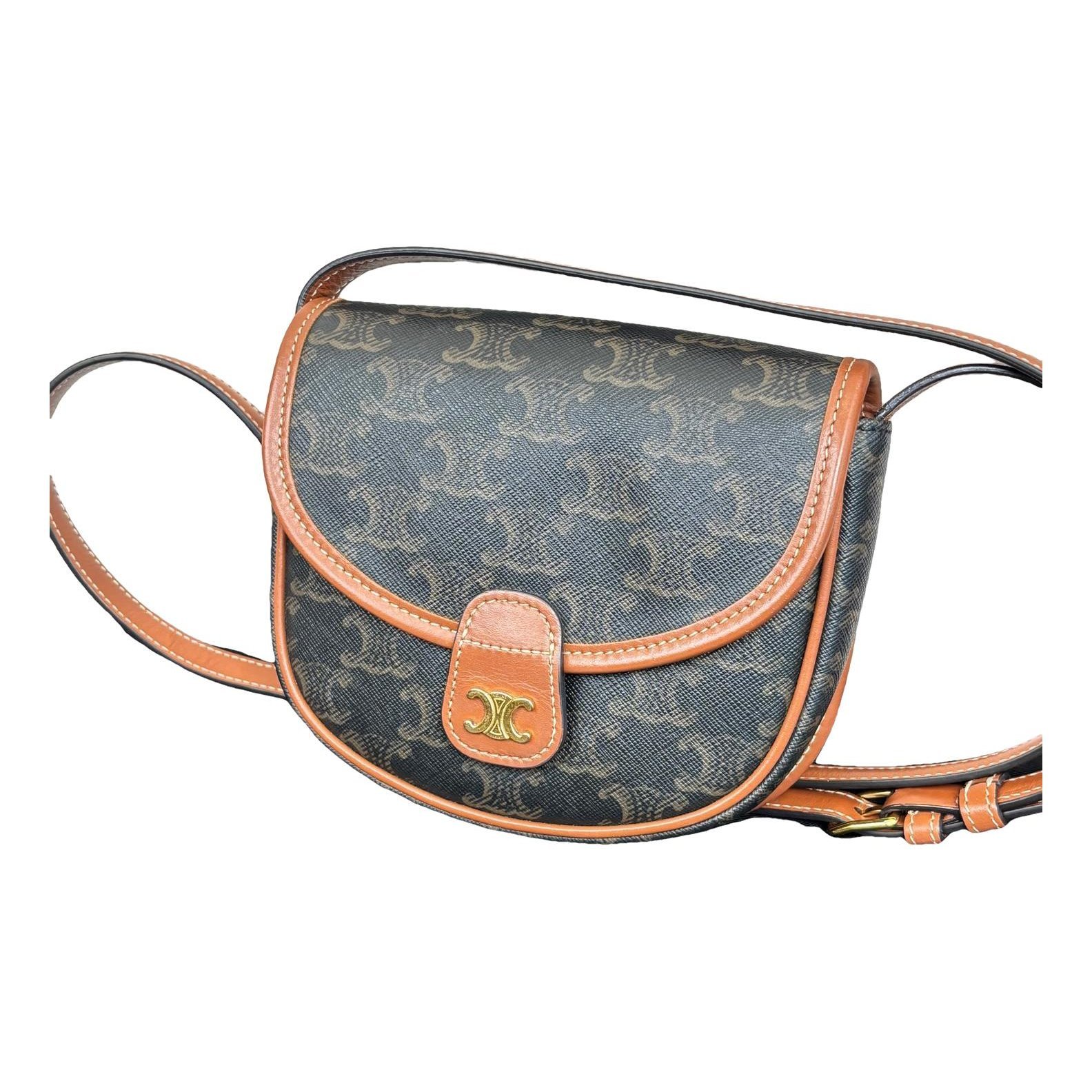 SAC 16 BESACE leather handbag