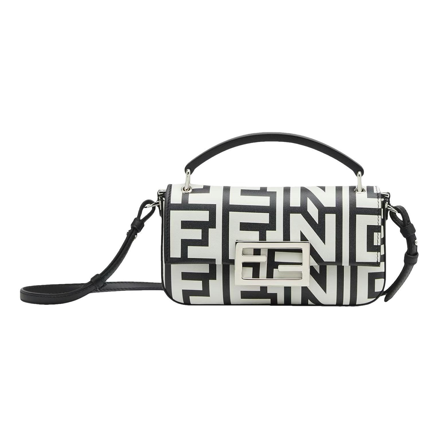 Baguette leather handbag