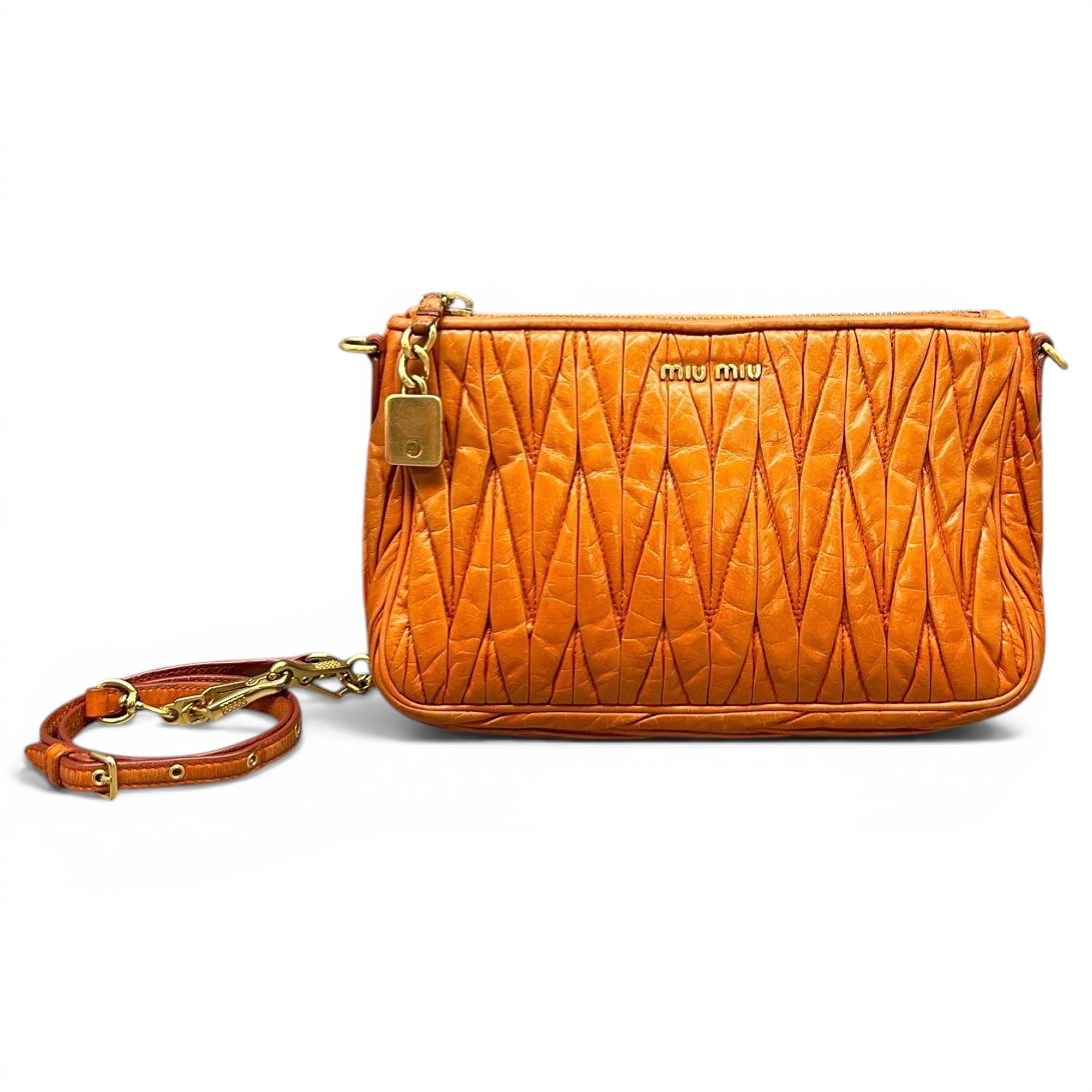 Matelassé leather handbag