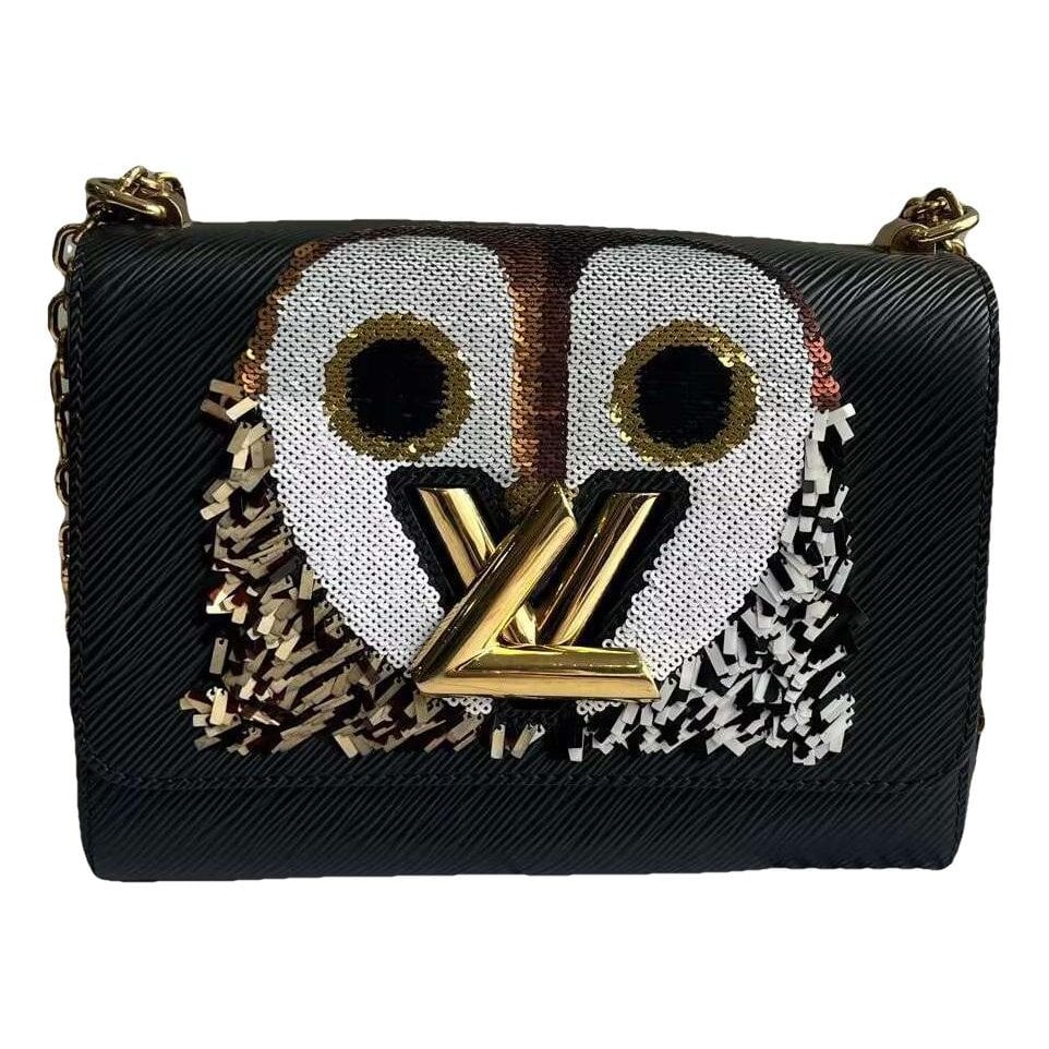 Twist leather handbag