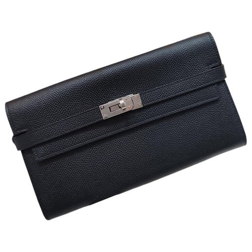 Kelly to go patent leather clutch bag