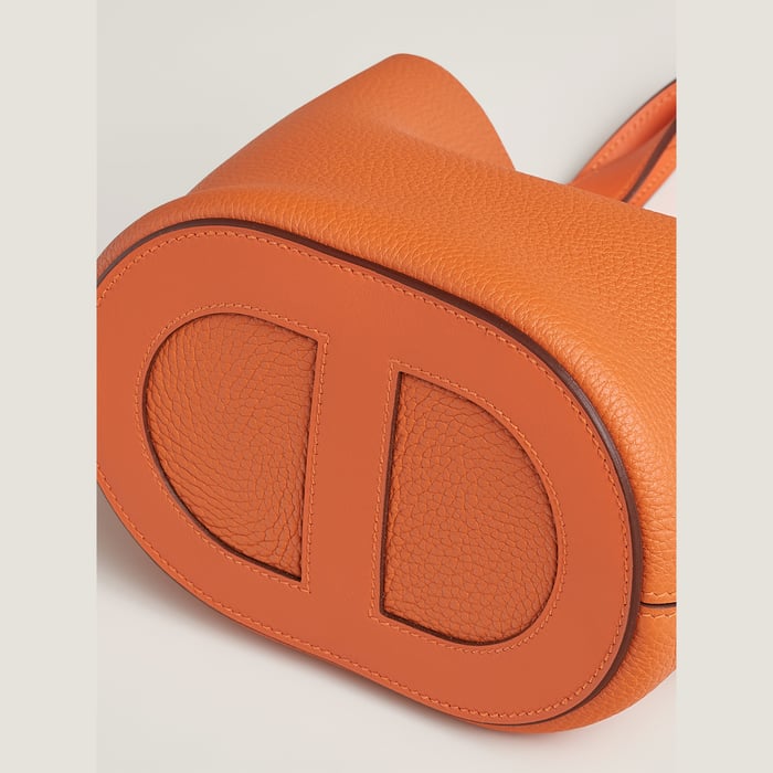 Orange Hermès In-the-loop 18 Bag