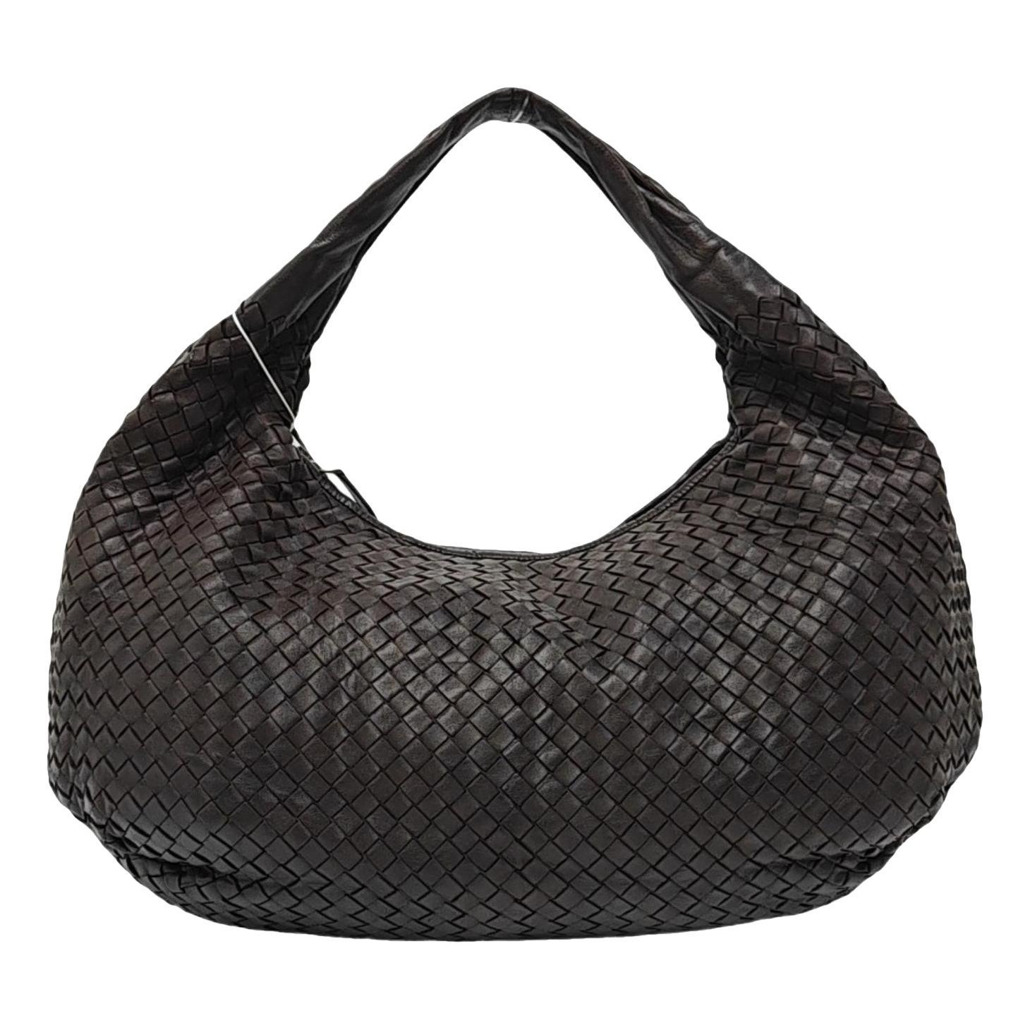 Veneta leather handbag