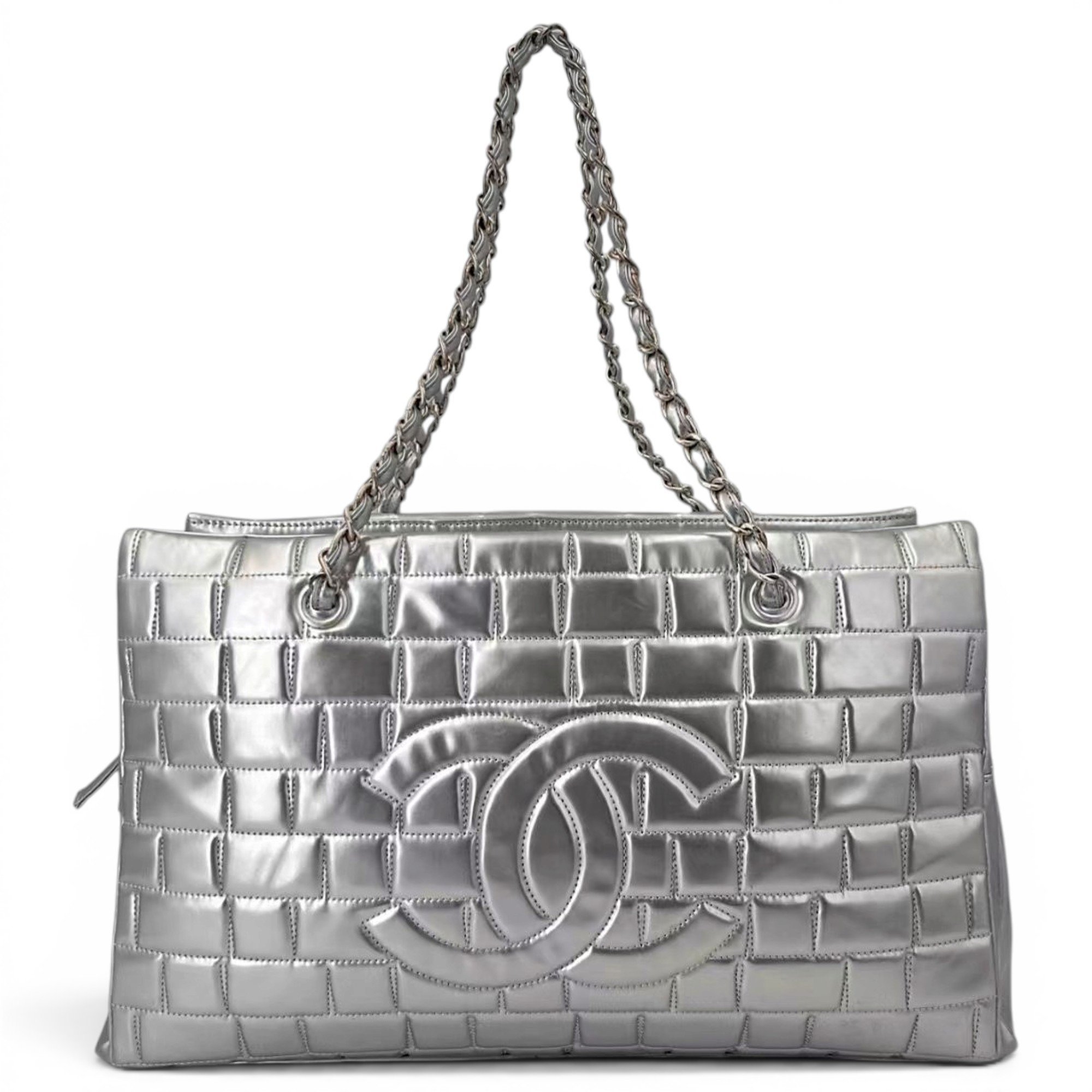 Leather tote