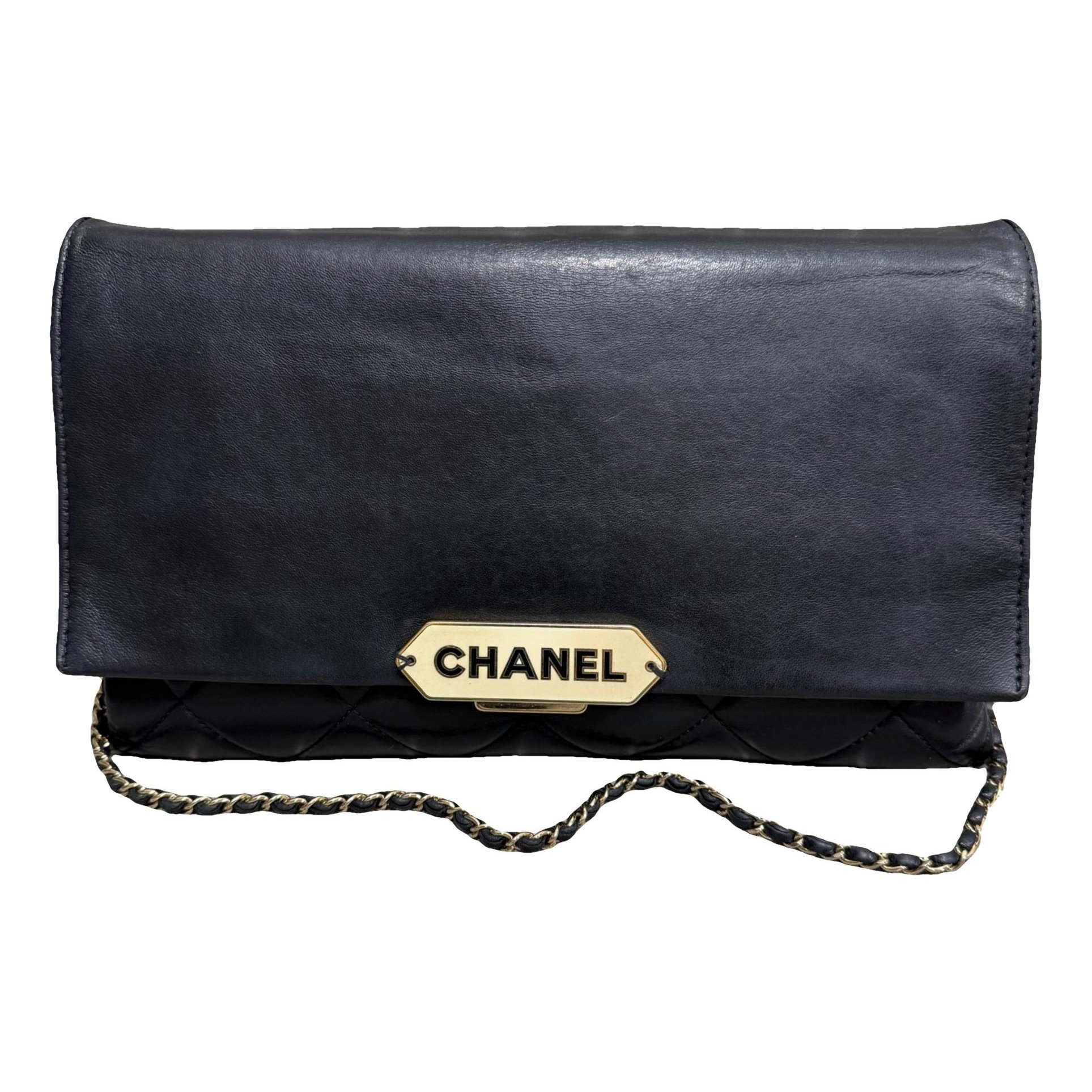 Timeless/Classique leather crossbody bag