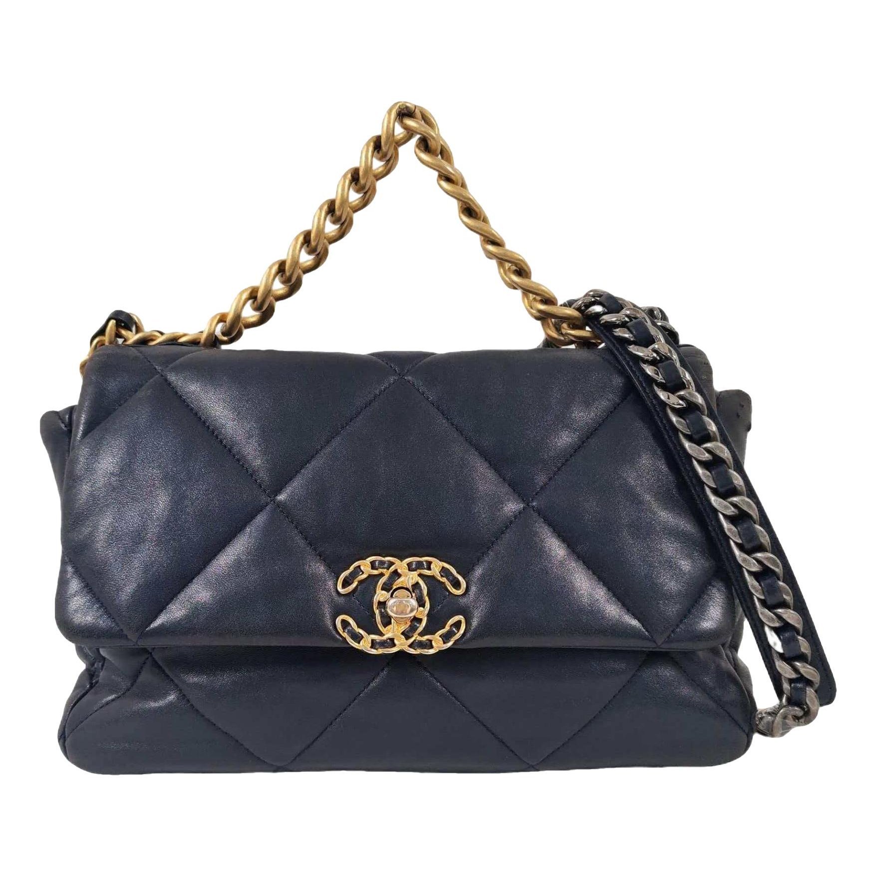 Chanel 19 leather handbag