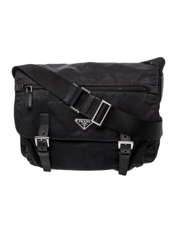 Saffiano Leather Messenger Bag Medium