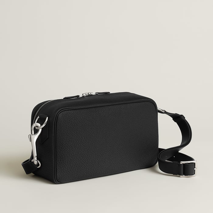 Noir On-body Mousqueton Bag