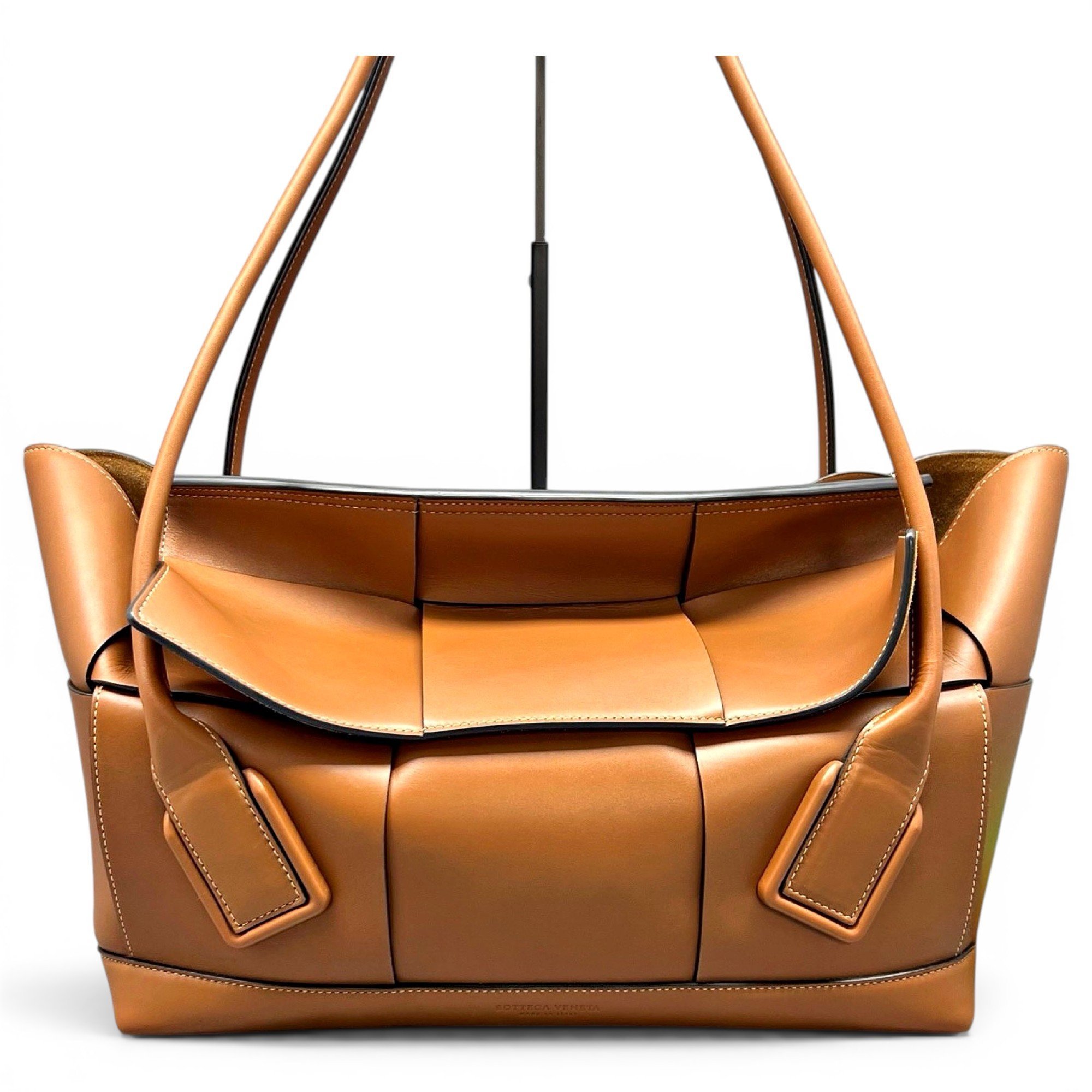 Arco leather tote