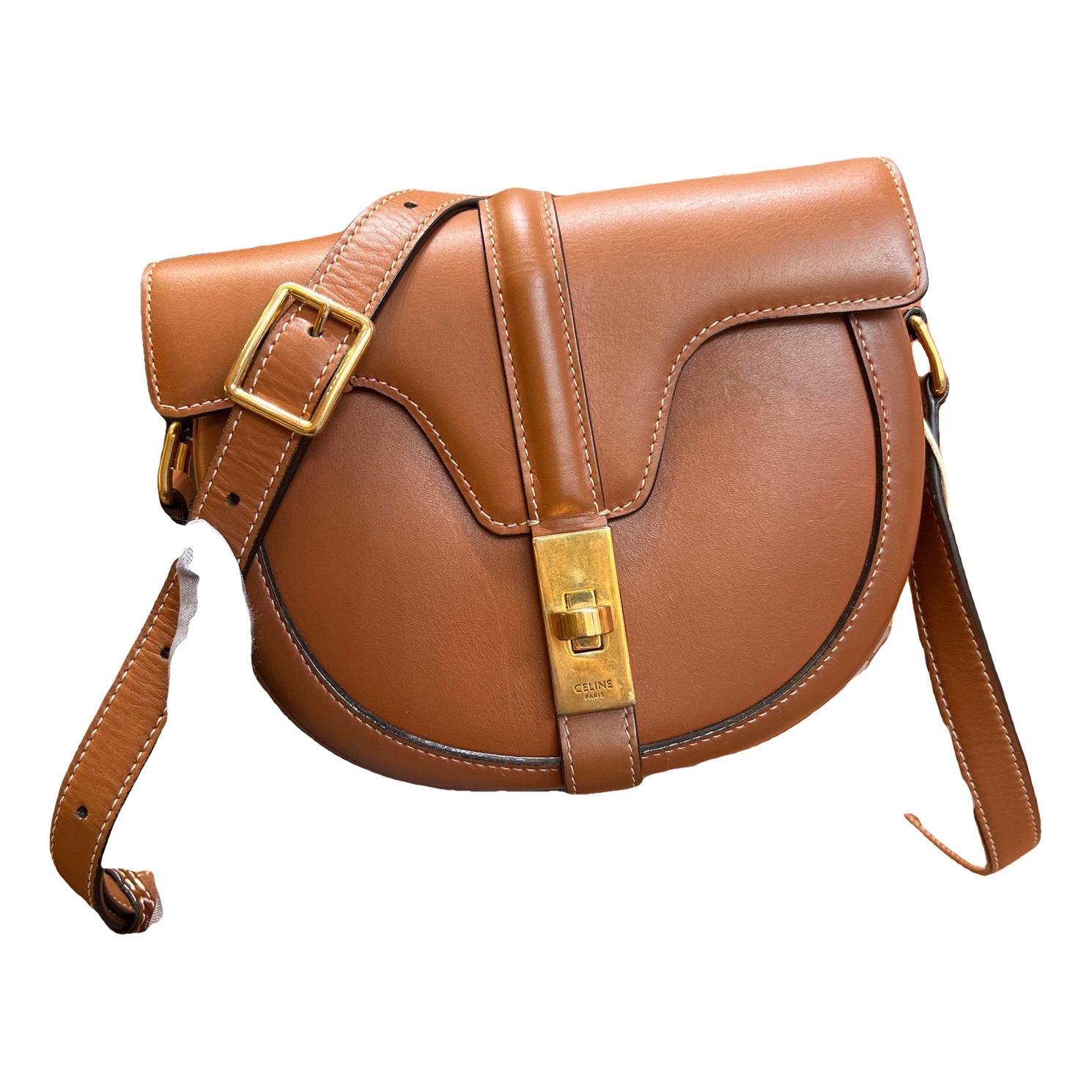 SAC 16 BESACE leather handbag
