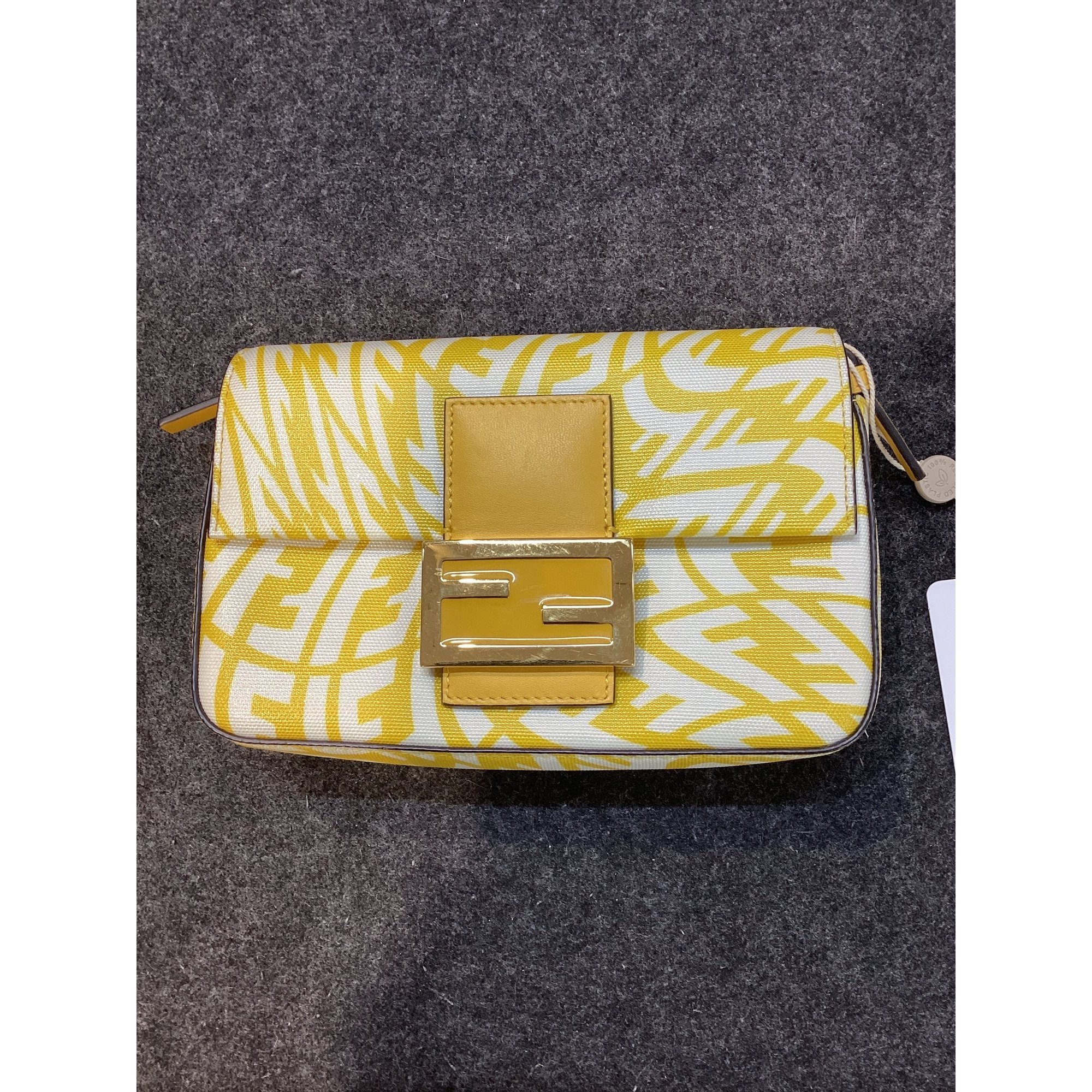 Baguette cloth handbag