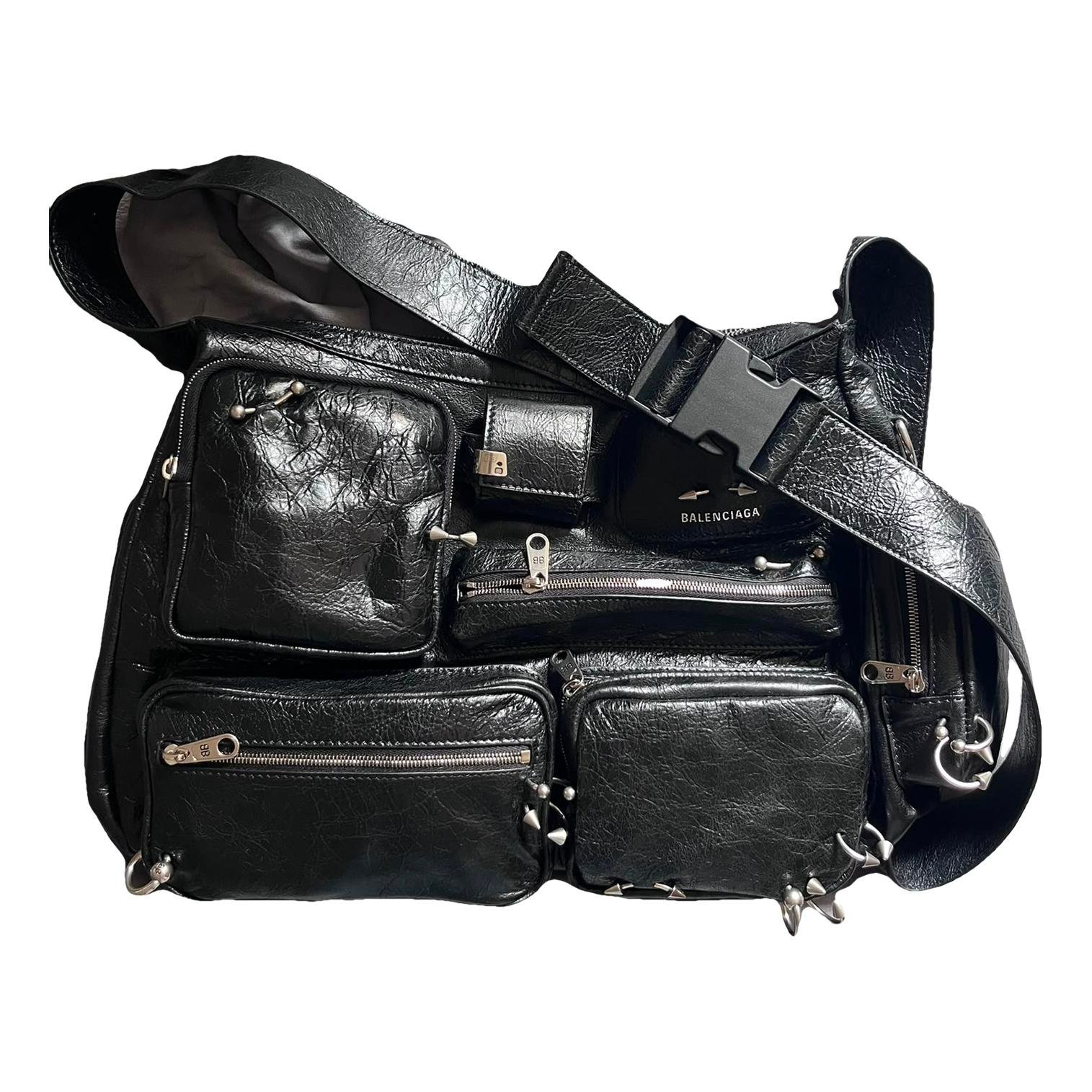 Superbusy leather handbag
