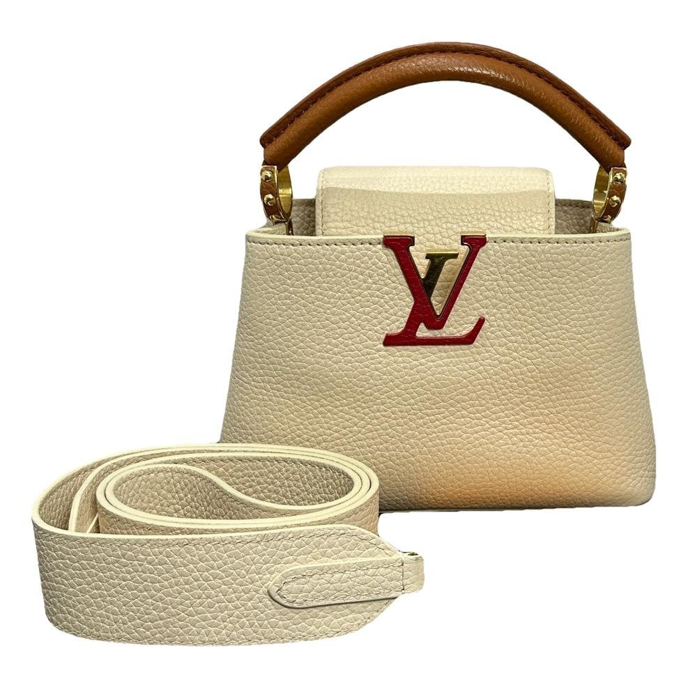 Capucines leather handbag
