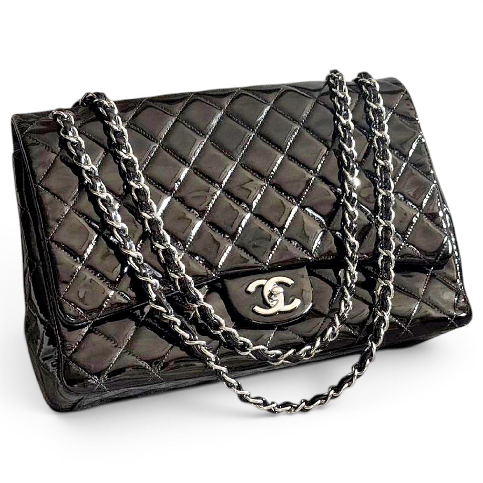 Timeless/Classique patent leather crossbody bag