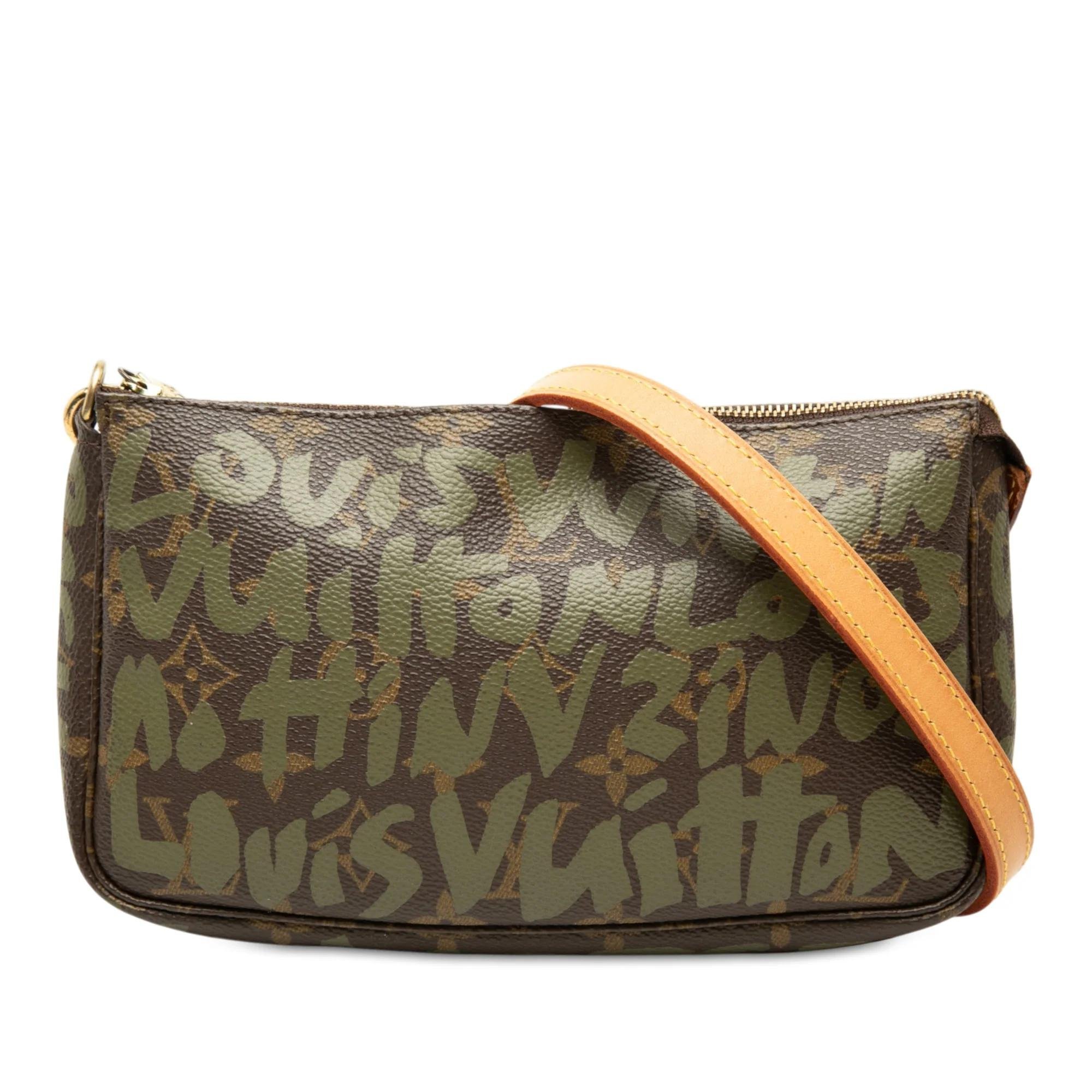 Pochette Accessoire leather handbag