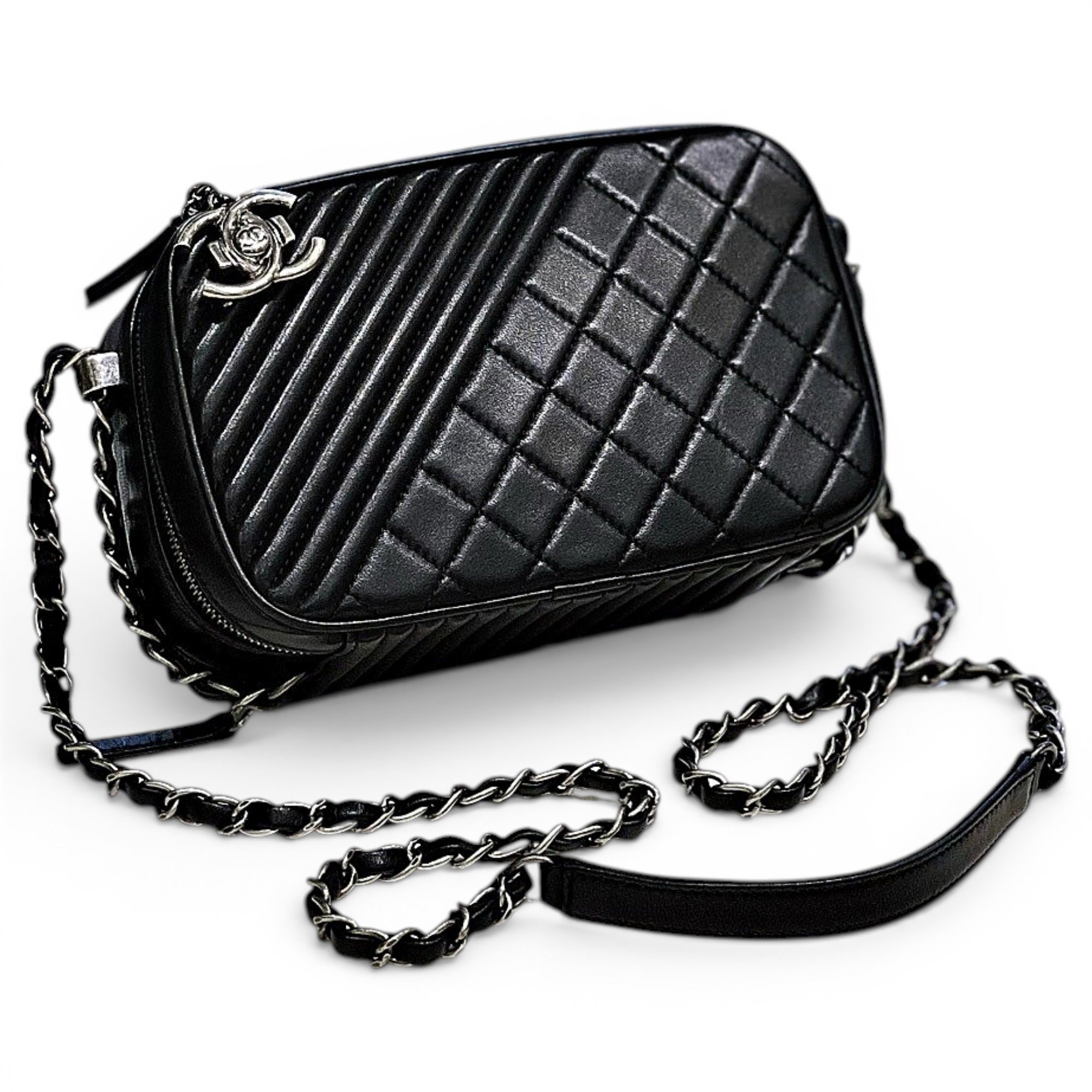 Wallet On Chain Timeless/Classique leather handbag