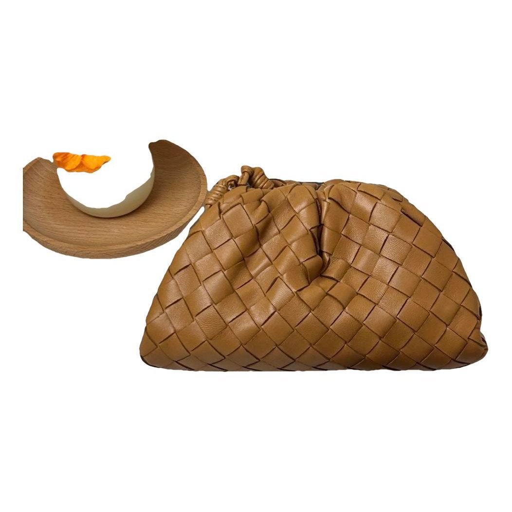 Pouch leather handbag