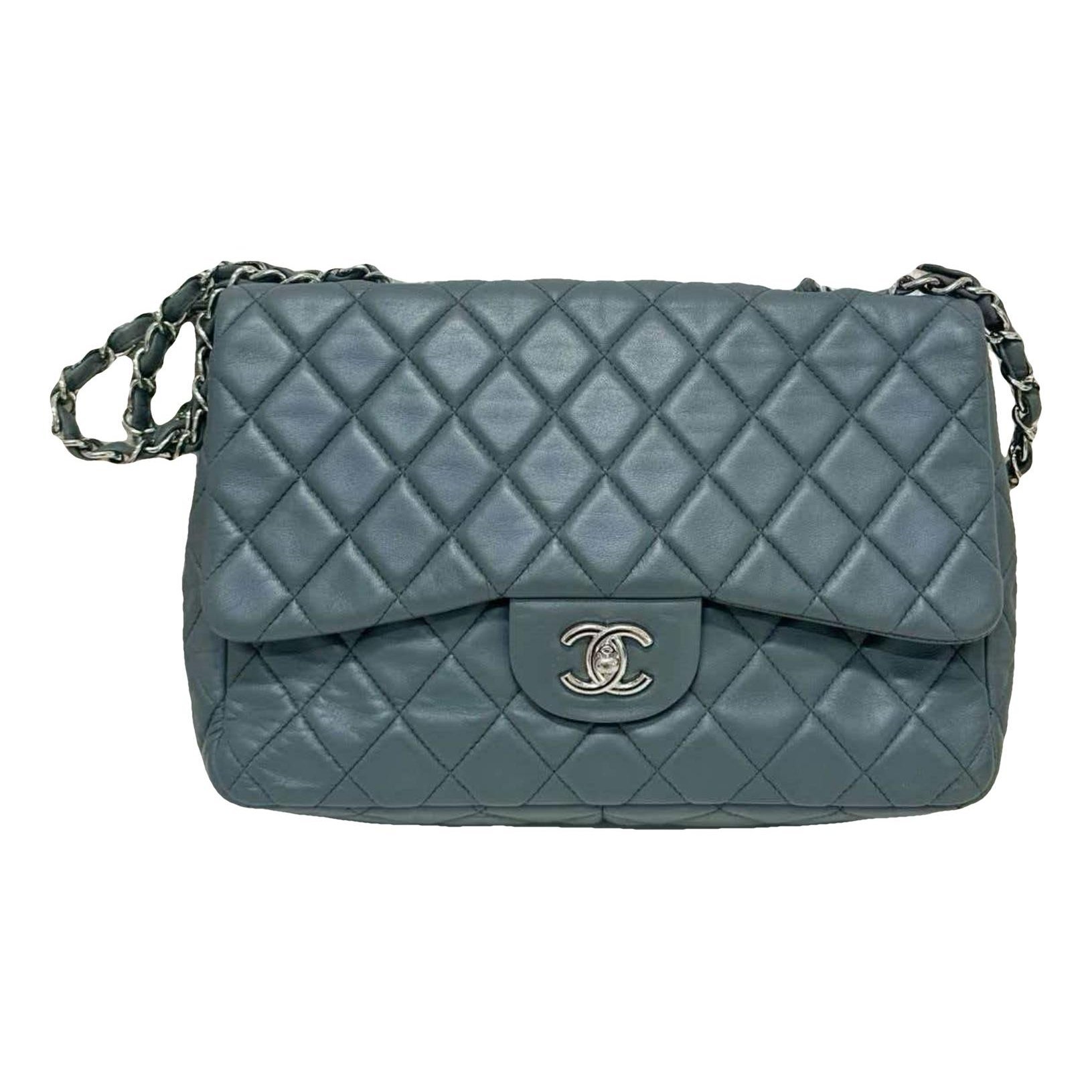 Timeless/Classique leather crossbody bag