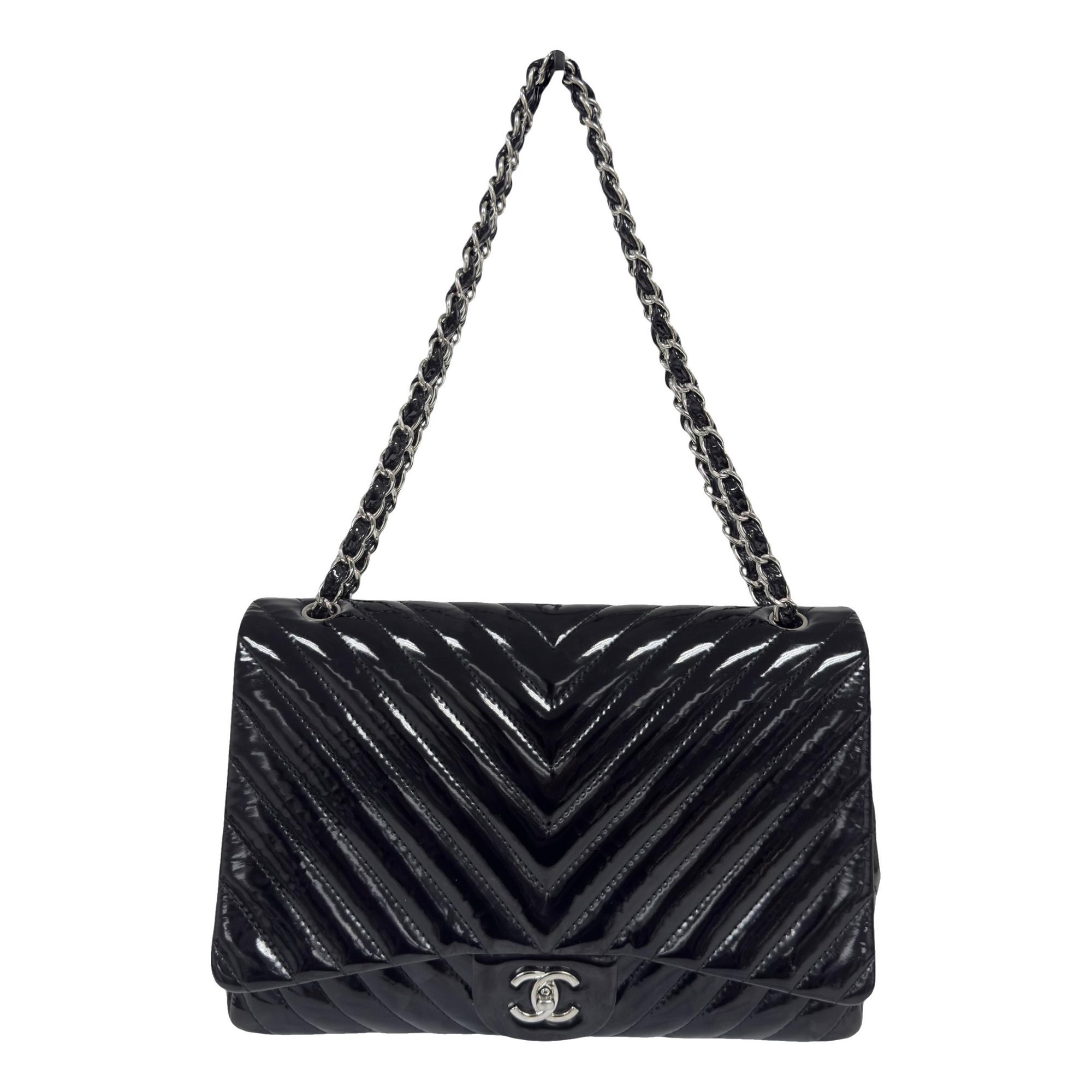 Timeless/Classique patent leather handbag