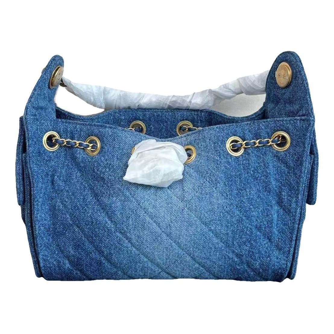 Chanel 25 handbag