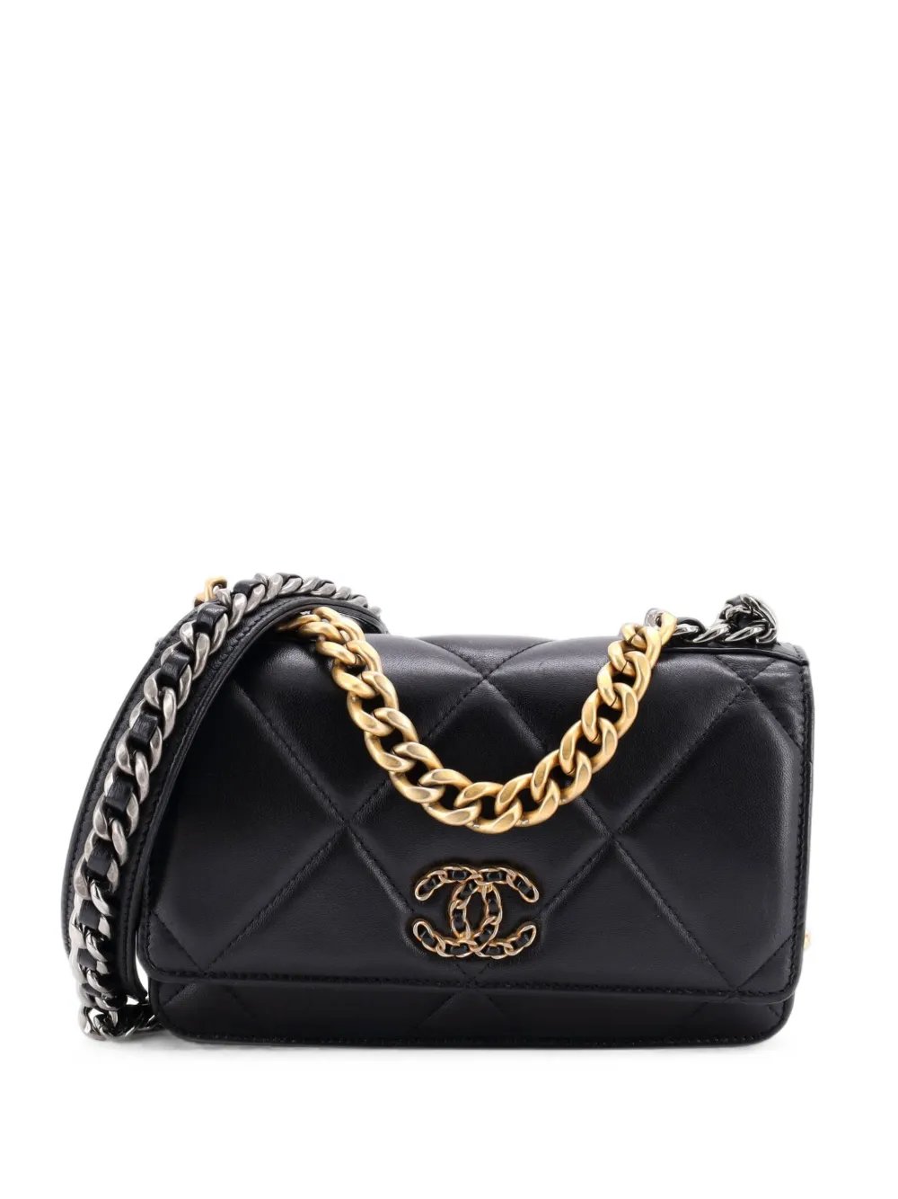 19 Wallet on Chain Quilted Lambskin crossbody bag