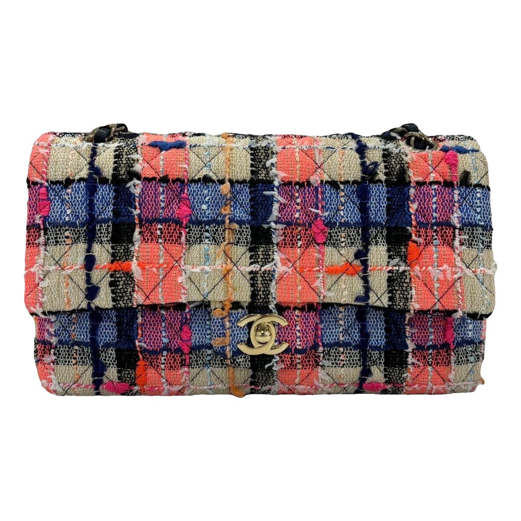 Timeless/Classique tweed crossbody bag