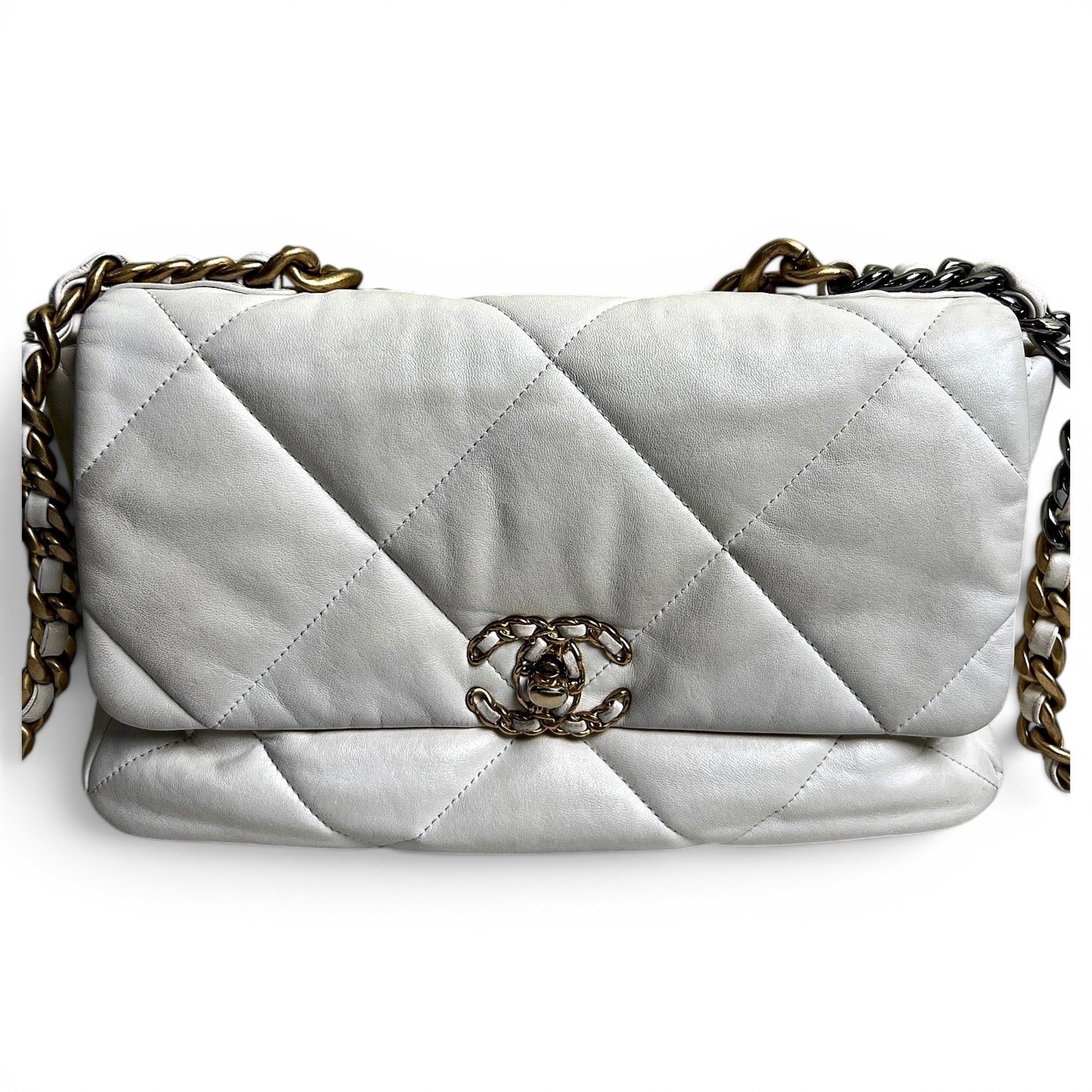Chanel 19 leather handbag