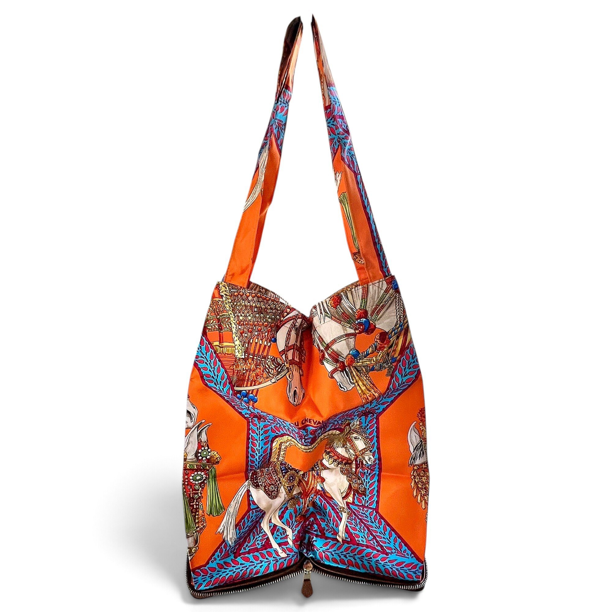 Silky Pop silk handbag