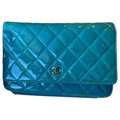 Wallet On Chain Timeless/Classique vinyl crossbody bag