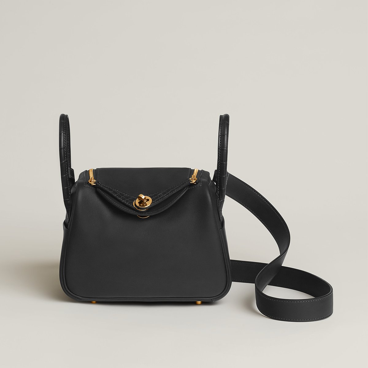 Noir Lindy Mini Touch Bag