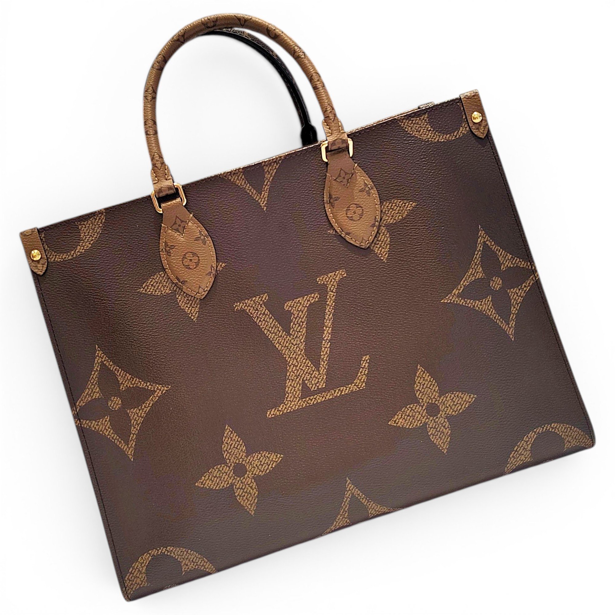 Onthego leather handbag