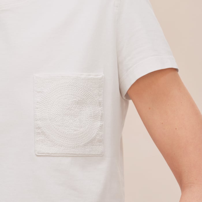Blanc Embroidered Pocket T-shirt