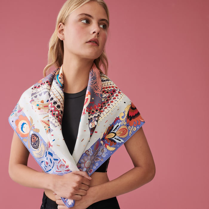 Costume de Fete scarf 90