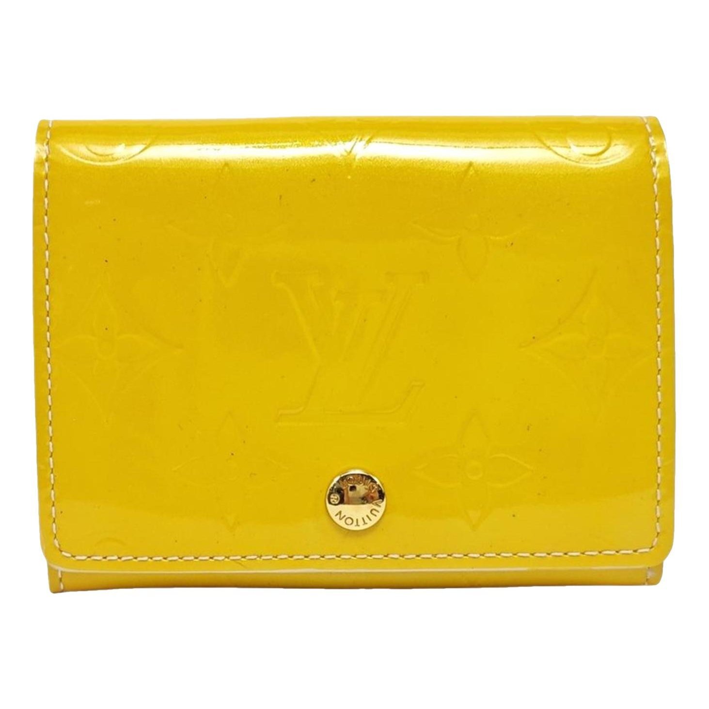Patent leather handbag