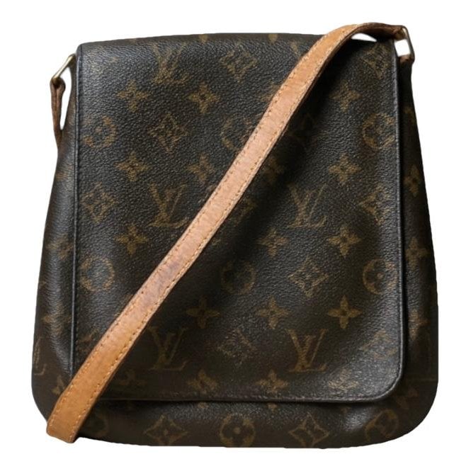 Musette leather handbag