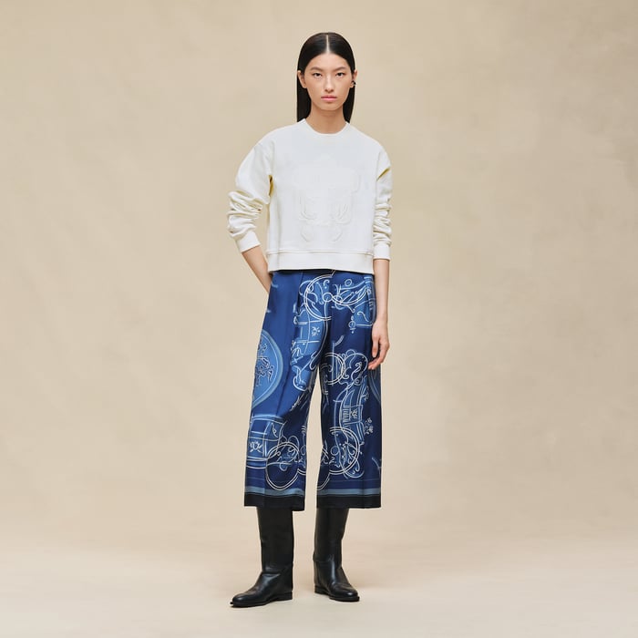 Blanc Cassé Sweatshirt With Embroidered Darts