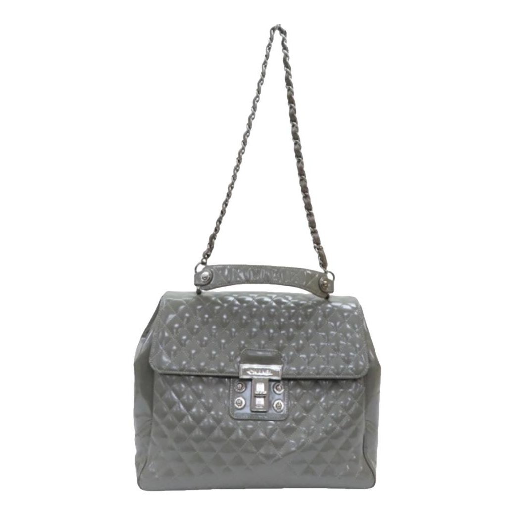 Coco Handle patent leather handbag