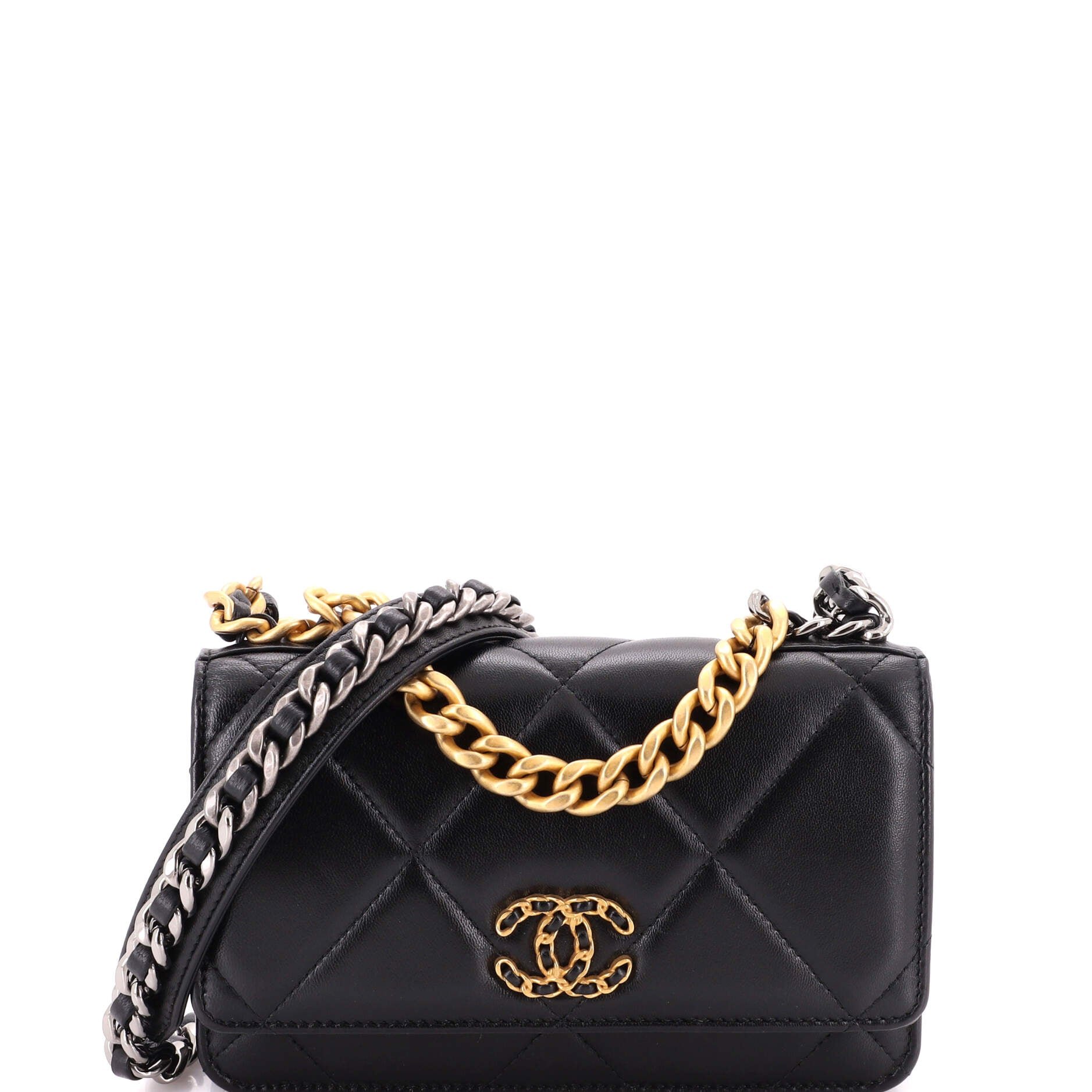 19 Wallet on Chain Quilted Lambskin