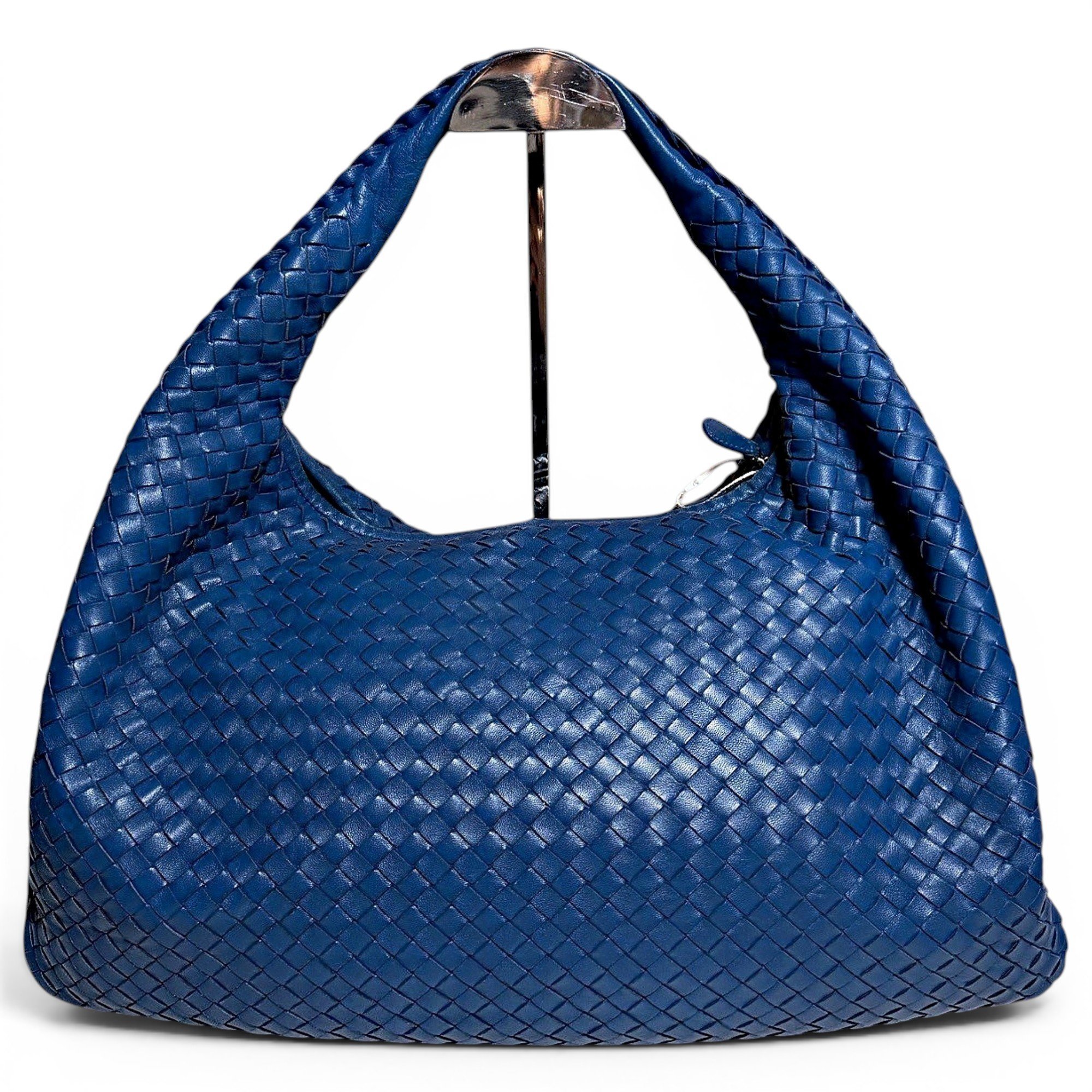 Veneta leather handbag