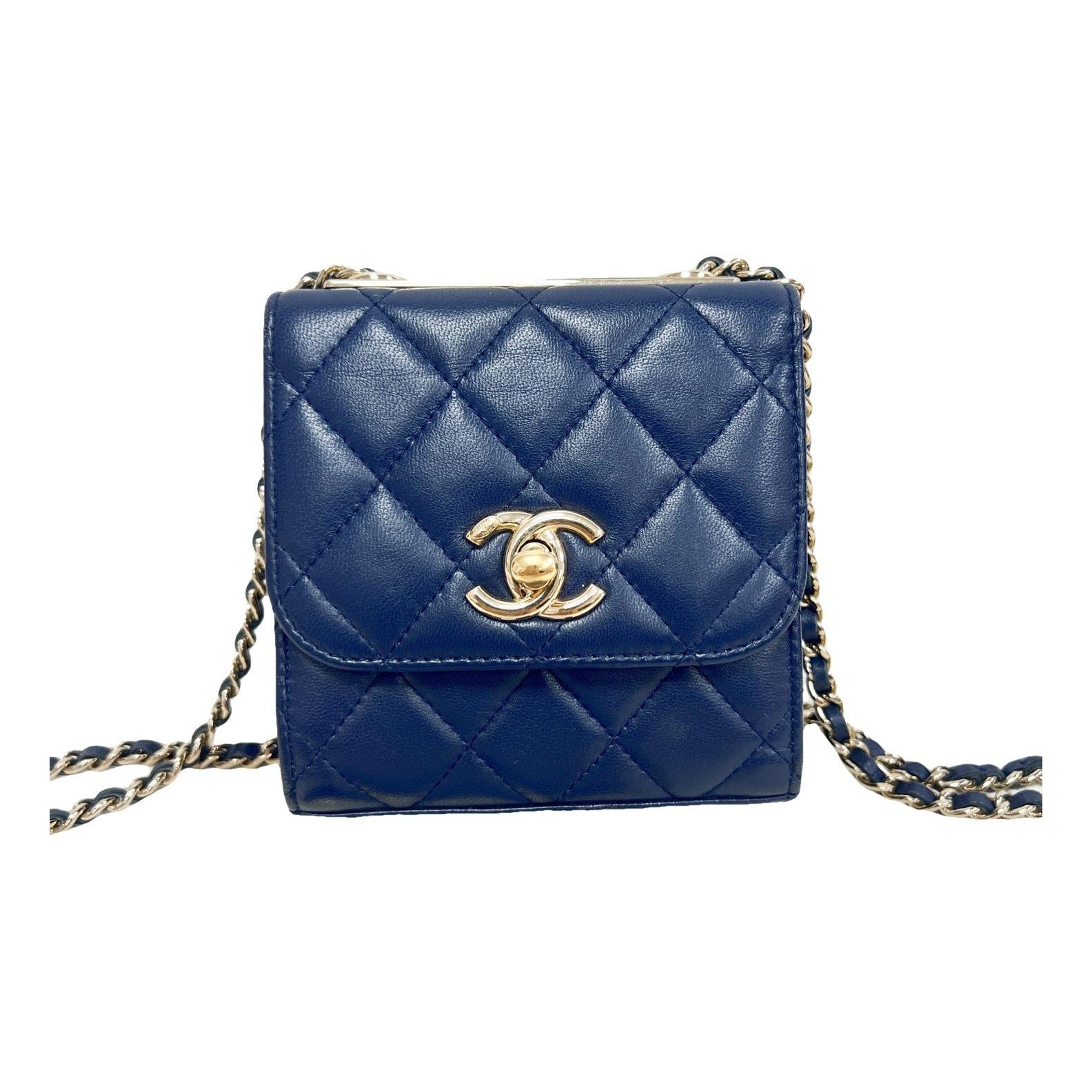 Trendy CC leather handbag
